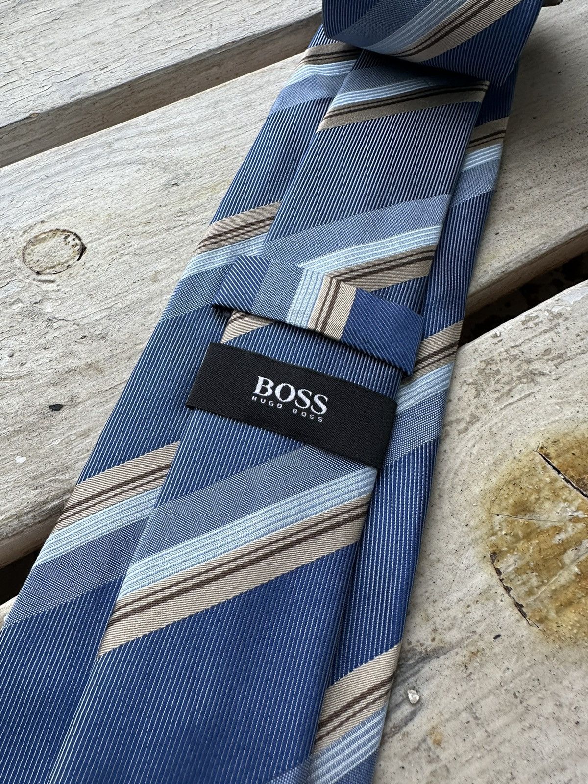 Designer × Hugo Boss 🚨RARE Hugo Boss Tie old money style Burgundy luxury monogram Size ONE SIZE - 3 Thumbnail