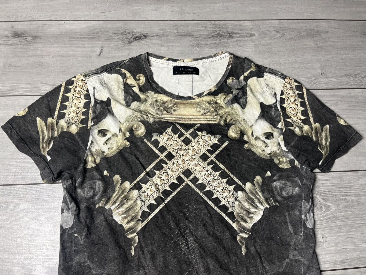 Japanese Brand Religion Double Zipper T-shirts Box Logo size Medium Size US M / EU 48-50 / 2 - 3 Thumbnail