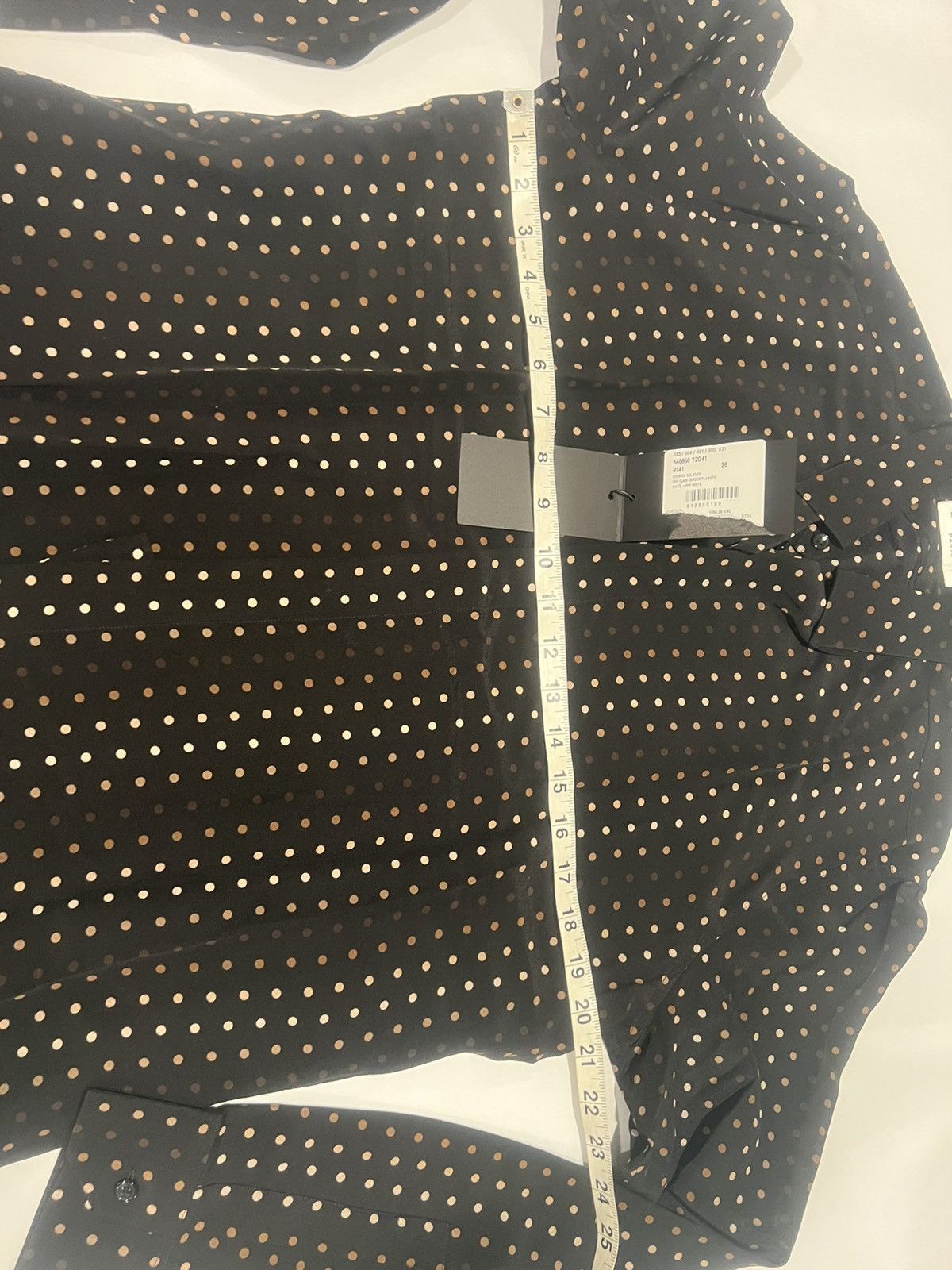 Saint Laurent Paris Saint Laurent men’s silk dots shirt. 38/15.5. $1650 Size US M / EU 48-50 / 2 - 5 Thumbnail