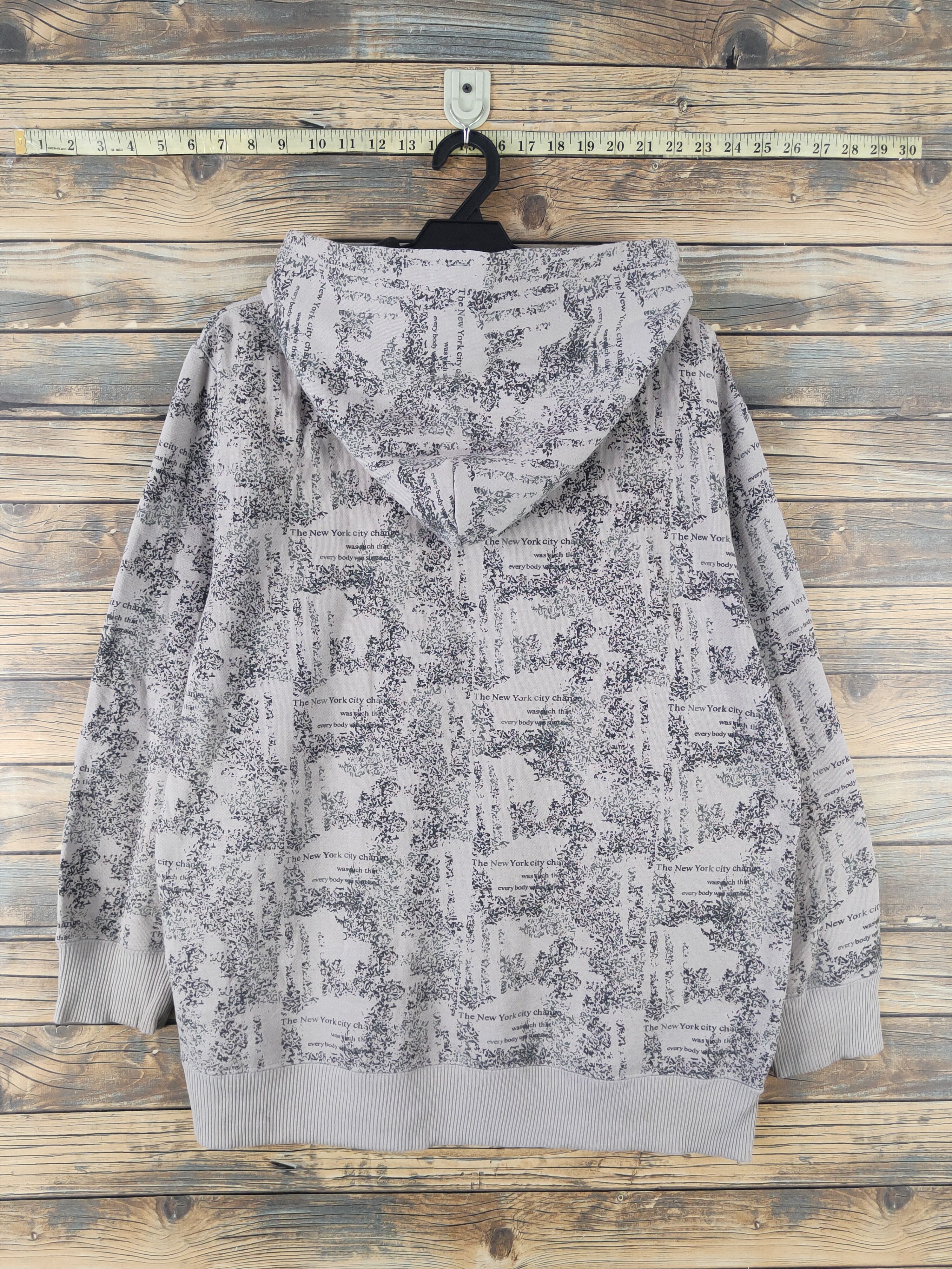 Japanese Brand DL Fogaty House Beige Hoodie Sweatshirts #2025 Size US M / EU 48-50 / 2 - 8 Thumbnail