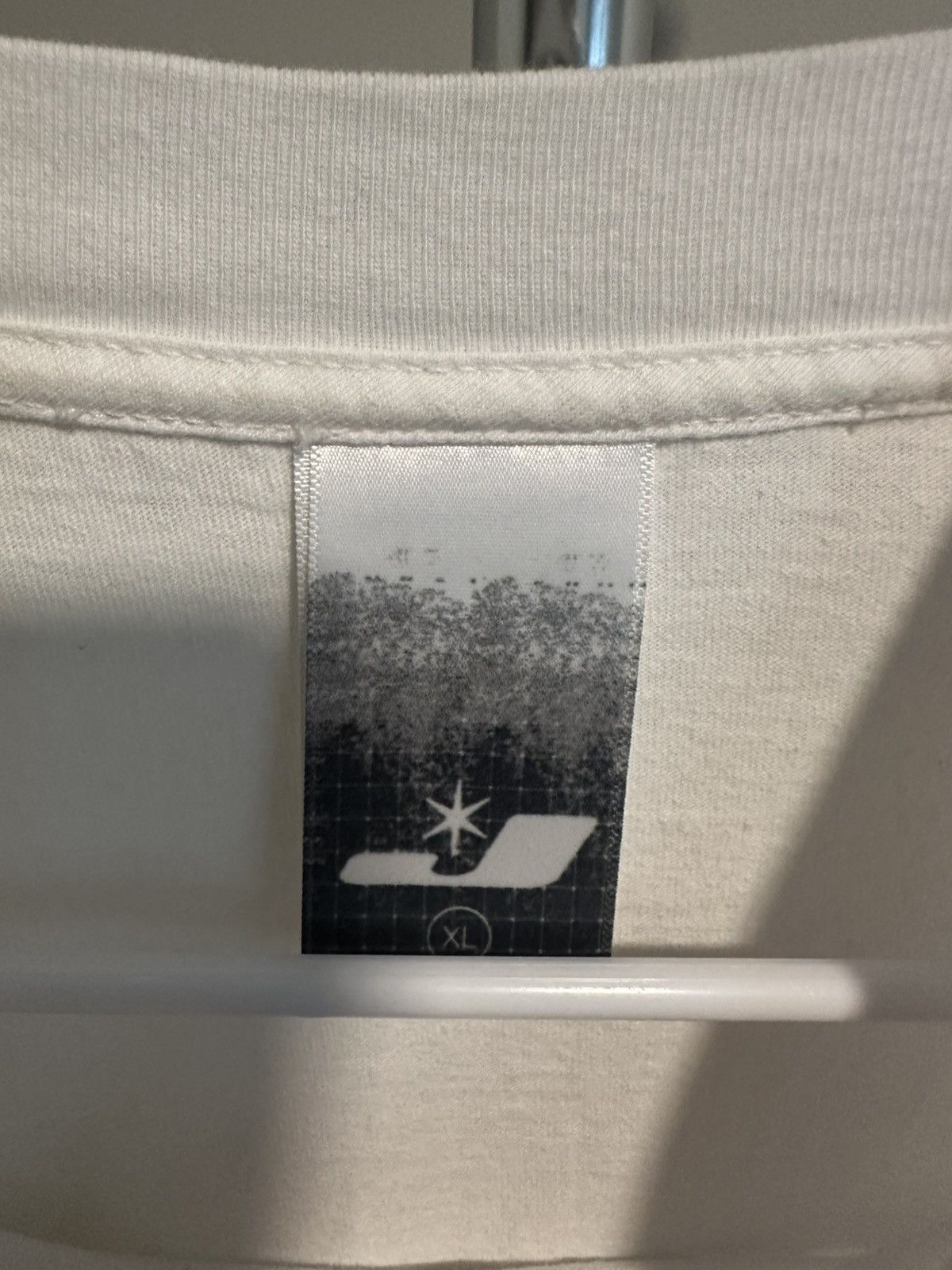 Vintage Jonas crucifix tee Size US L / EU 52-54 / 3 - 2 Thumbnail