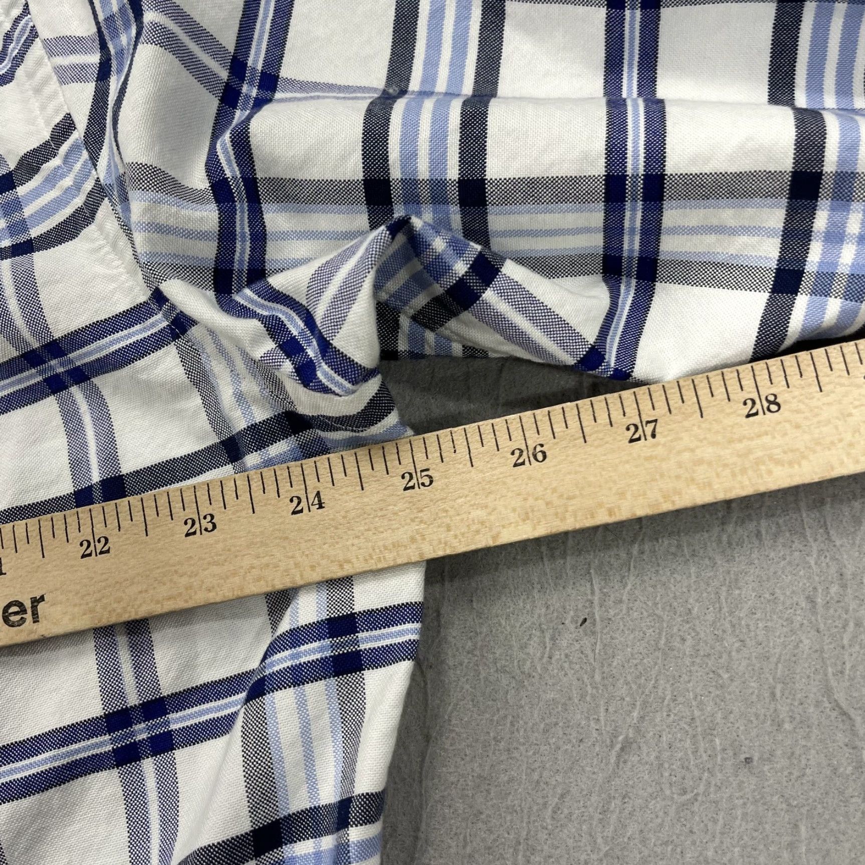 Brooks Brothers VINTAGE Brooks Brothers Shirt Mens Large White Blue Plaid Regent Cotton Made USA Size US L / EU 52-54 / 3 - 7 Thumbnail