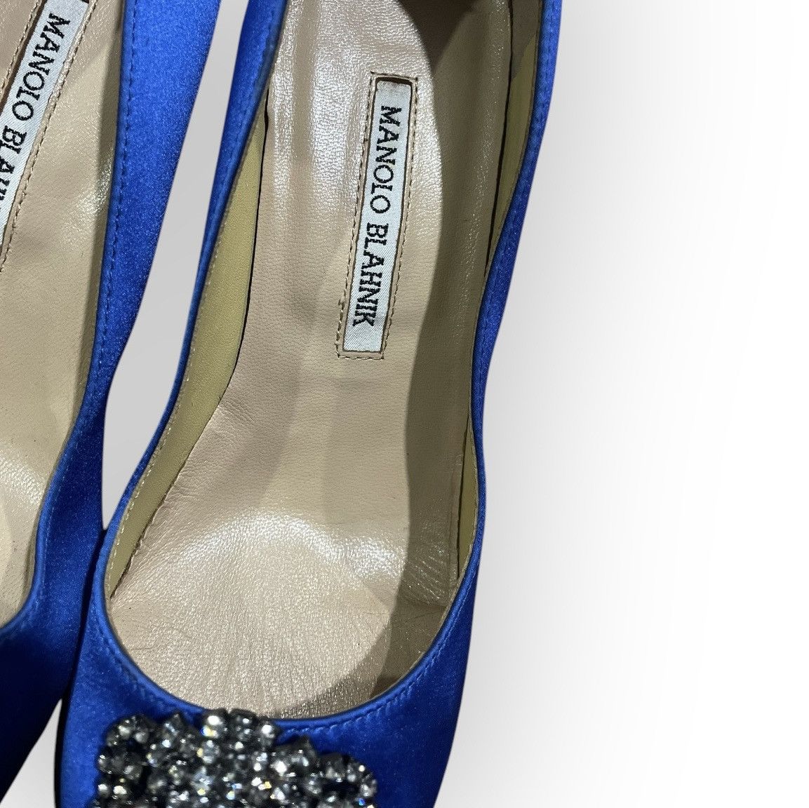 Manolo Blahnik Manolo Blahnik Hangisi 90 Heels Size US 7 / IT 37 - 9 Thumbnail