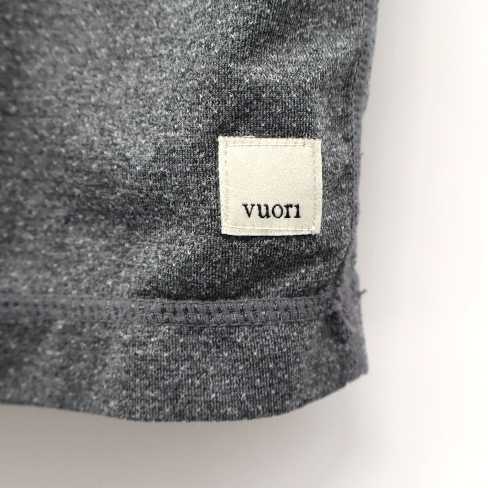 Vuori Vuori Men's Tradewinds Tee Pocket Performance Shirt Grey M Size US M / EU 48-50 / 2 - 4 Thumbnail