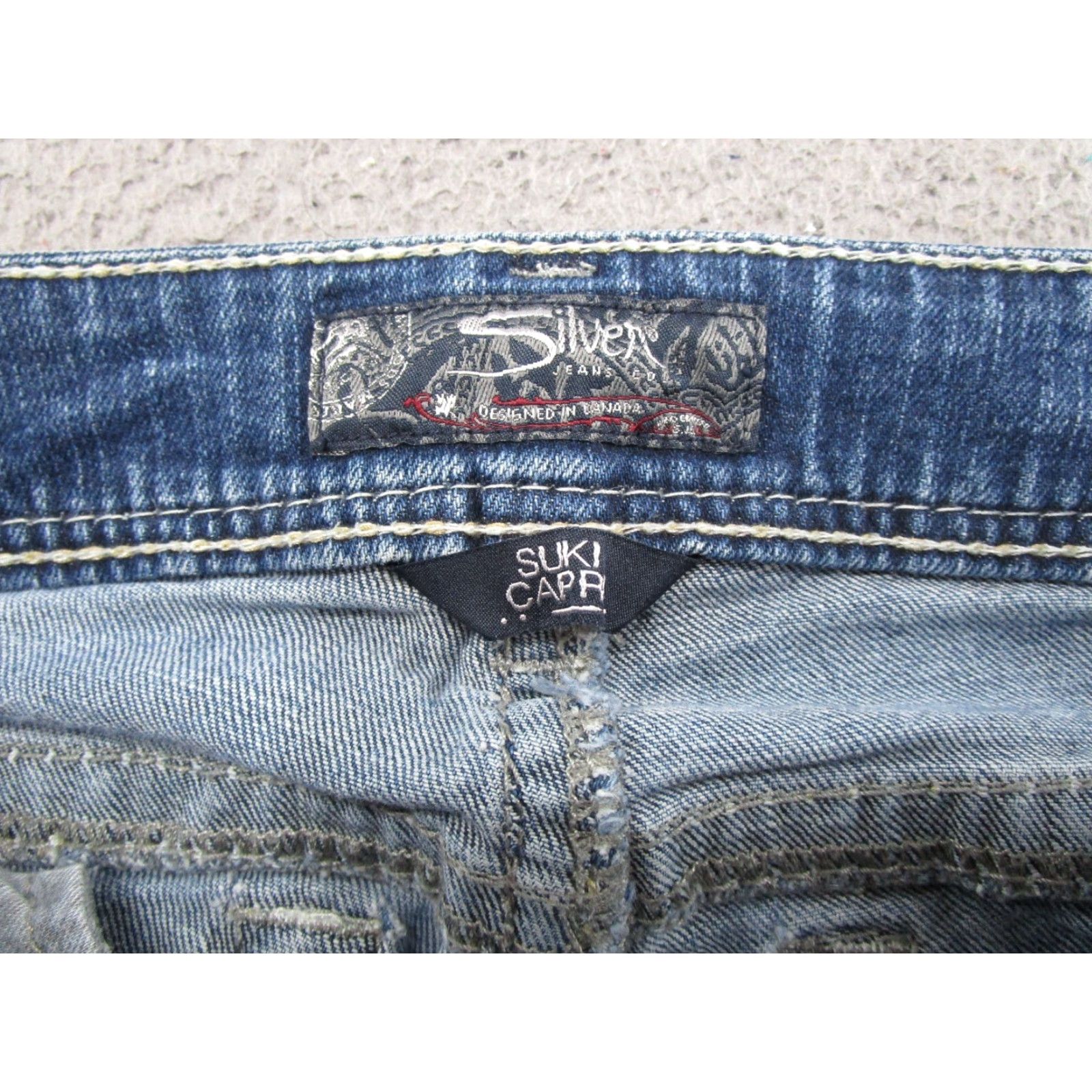 Silver Jeans Co. Silver Jeans Co Womens Capri Denim Jeans Suki Blue Stretch Size 30 Medium Wash Regular Pocket 5-Pocket Womens Jeans Size 30" / US 8 / IT 44 - 4 Thumbnail