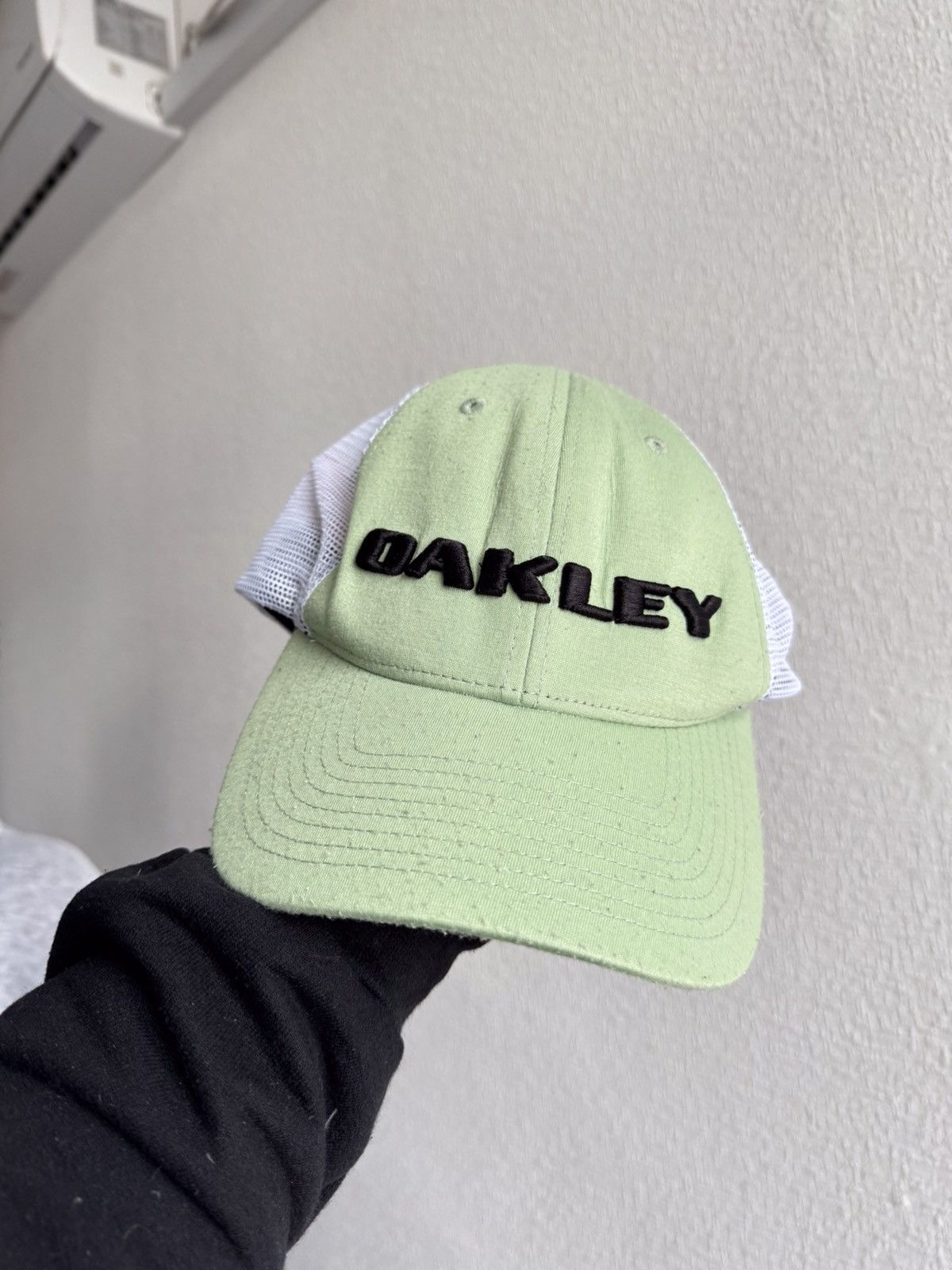 Oakley × Vintage Oakley big logo trucker hat 00s Size ONE SIZE - 1 Thumbnail