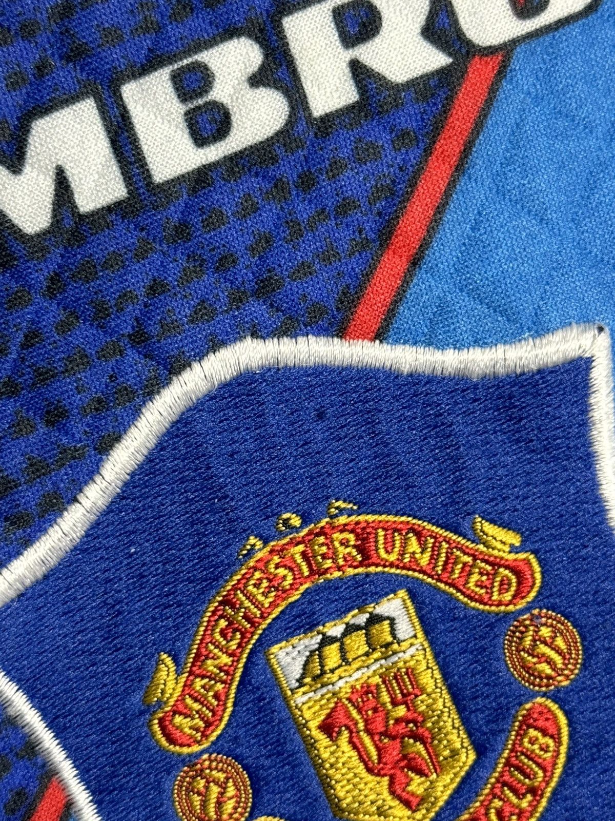 Umbro KIDS Manchester United 93/95 Goalkeeper Football Jersey Size US XS / EU 42 / 0 - 5 Thumbnail