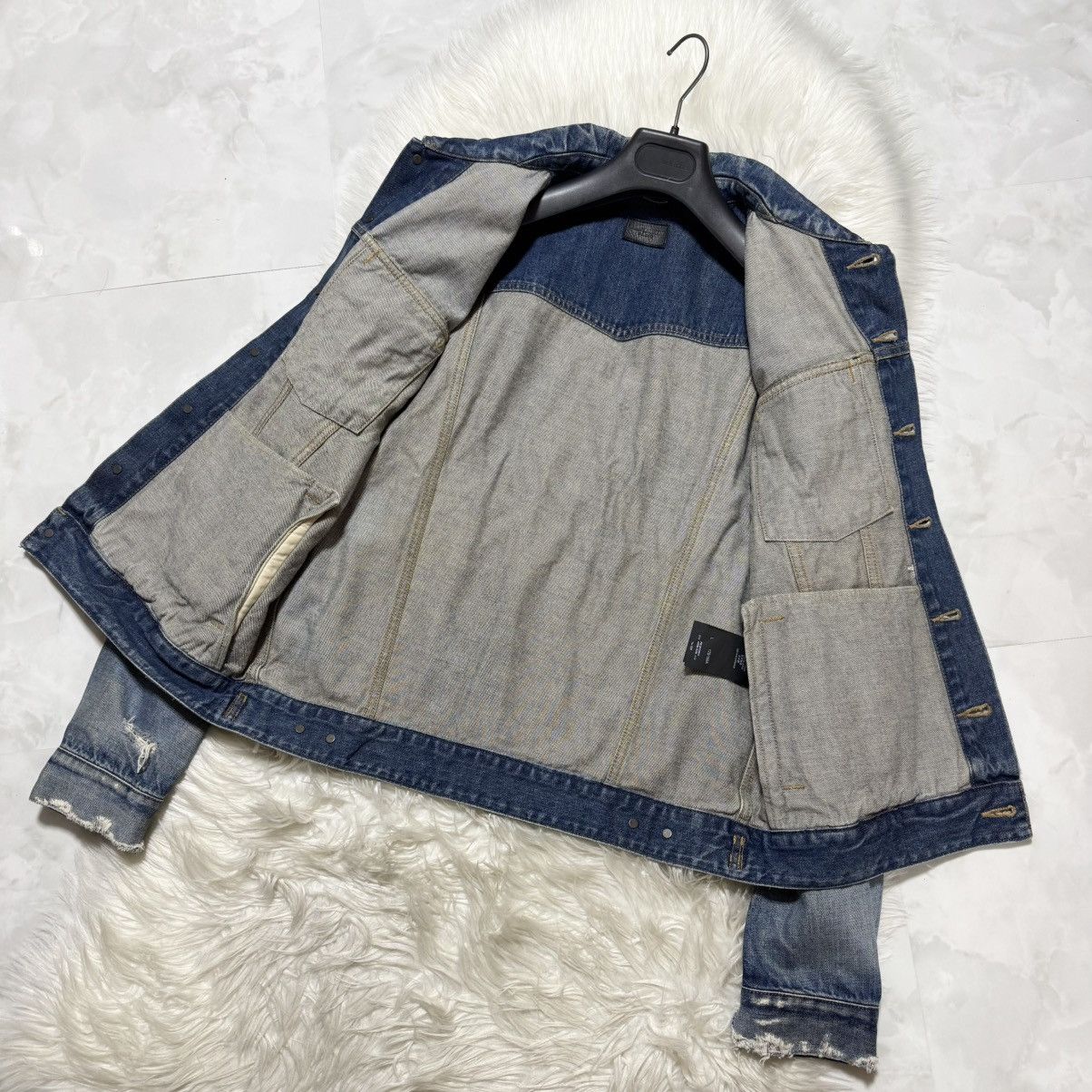 Saint Laurent Paris Saint Laurent Paris Distressed Trucker Denim Jacket Size US L / EU 52-54 / 3 - 7 Thumbnail