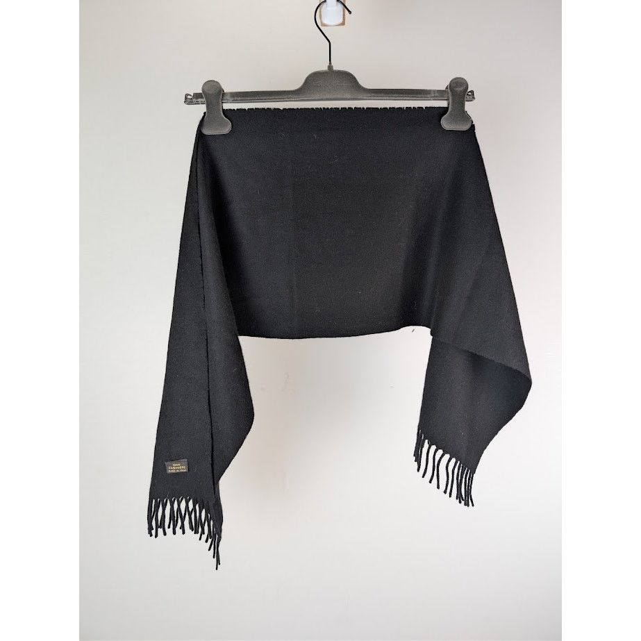 Loro Piana o1rshd1 CC20 Size: OS / Scarves in Black Size ONE SIZE - 2 Thumbnail