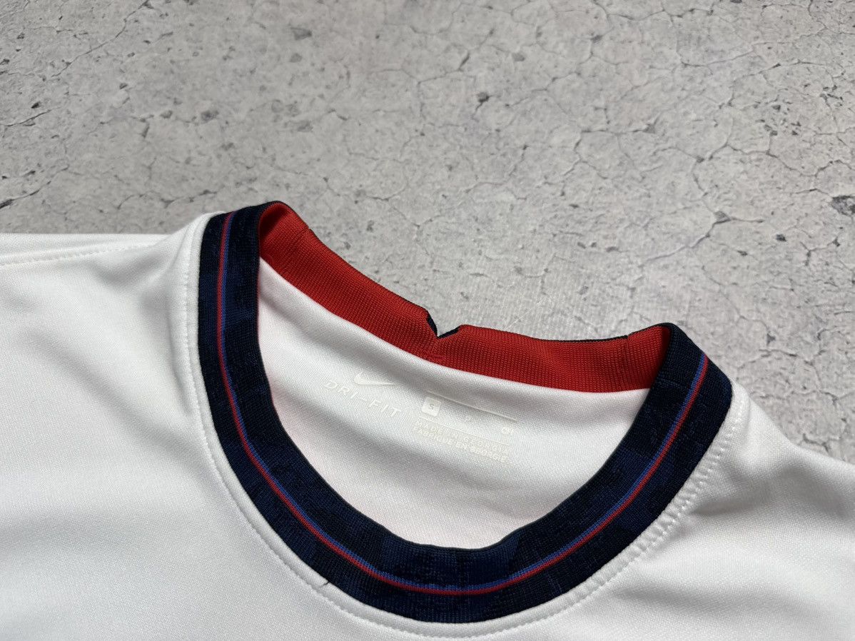Nike Nike England Football Team Vintage Soccer Jersey Size US S / EU 44-46 / 1 - 7 Thumbnail