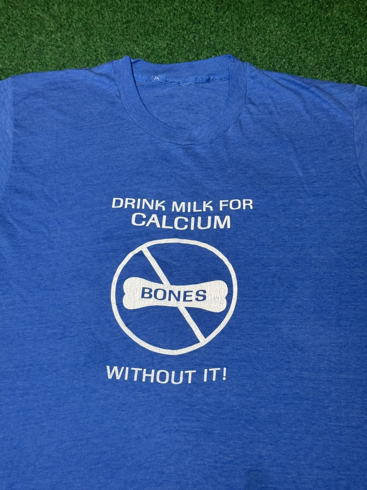 Vintage Vintage 60s 70s Drink Milk For Calcium S/M Promo T Shirt Size US M / EU 48-50 / 2 - 2 Thumbnail