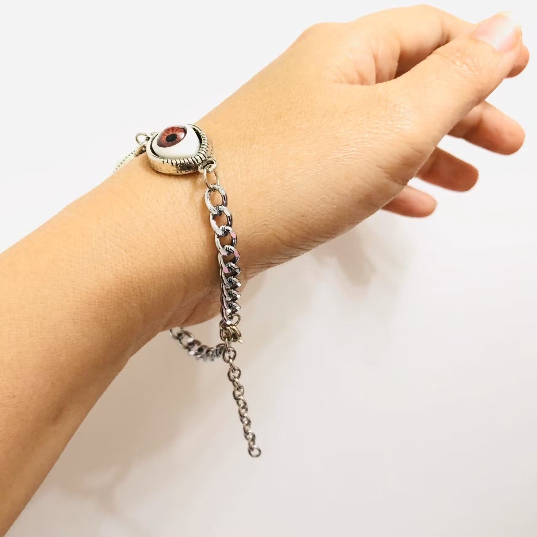 Jewelry × Vintage Unisex evil devil monster red core eyeballs bracelet Size ONE SIZE - 3 Thumbnail