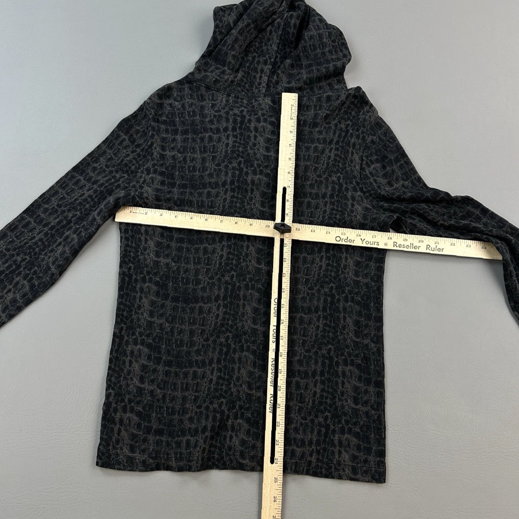 Ralph Lauren VINTAGE Lauren Ralph Lauren Active Hoodie Womens Large Waffle Knit Animal Print Pullover Size L / US 10 / IT 46 - 7 Thumbnail