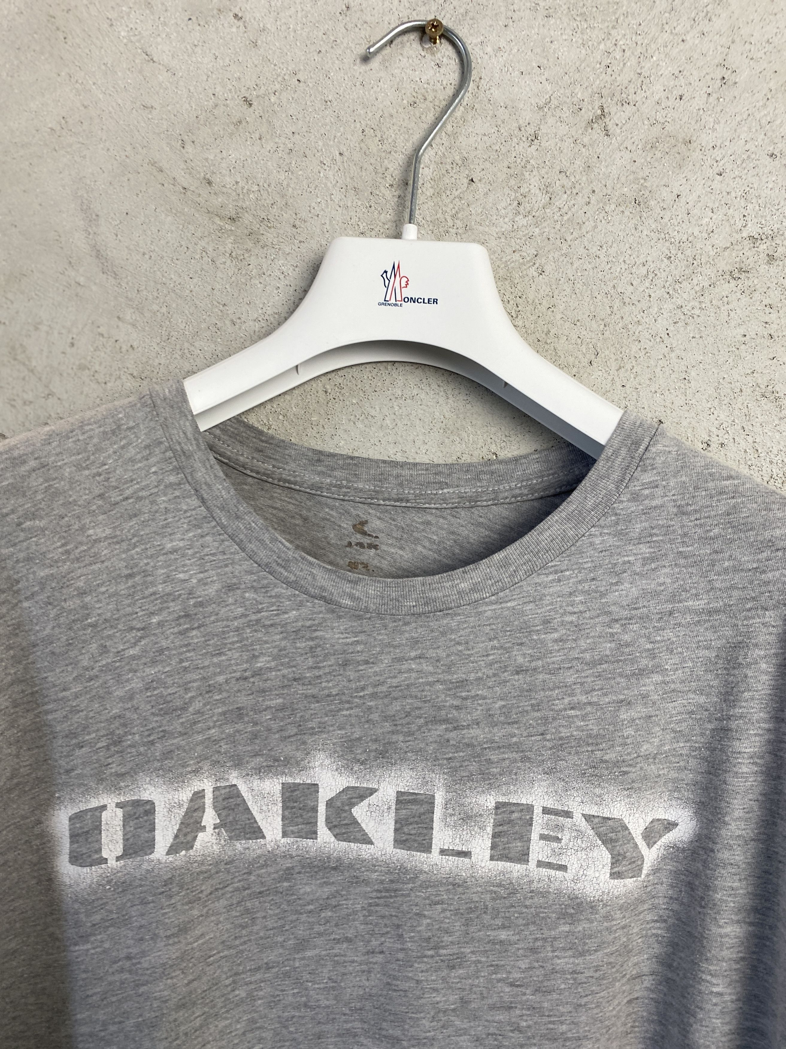 Oakley Oakley big logo t-shirt tee casual skate rap hip hop Size US M / EU 48-50 / 2 - 2 Thumbnail