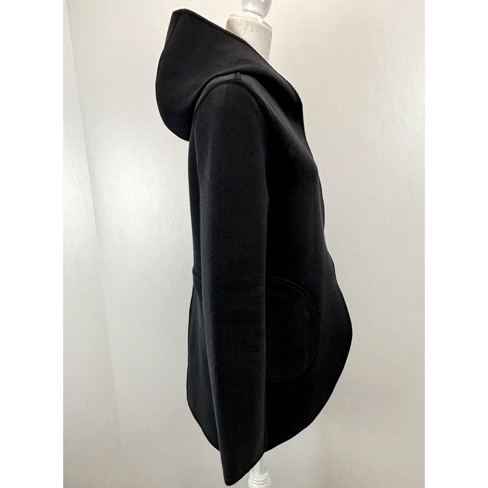 Lululemon Lululemon Jacket Womens Medium Black Gray Reversible Urban Horizons Hood READ Size M / US 6-8 / IT 42-44 - 7 Thumbnail