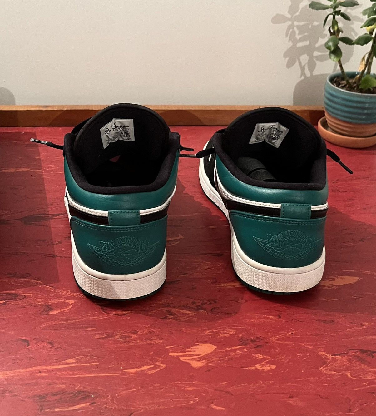 Jordan Brand Jordan 1 Low Mystic Green Size US 10.5 / EU 43-44 - 5 Thumbnail