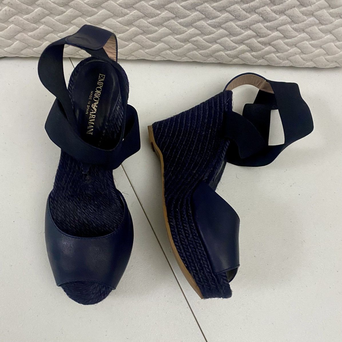 Emporio Armani Emporio Armani 🇪🇸 Navy Leather Espadrille Wedge Sandals 9.5 Size US 9.5 / IT 39.5 - 12 Thumbnail