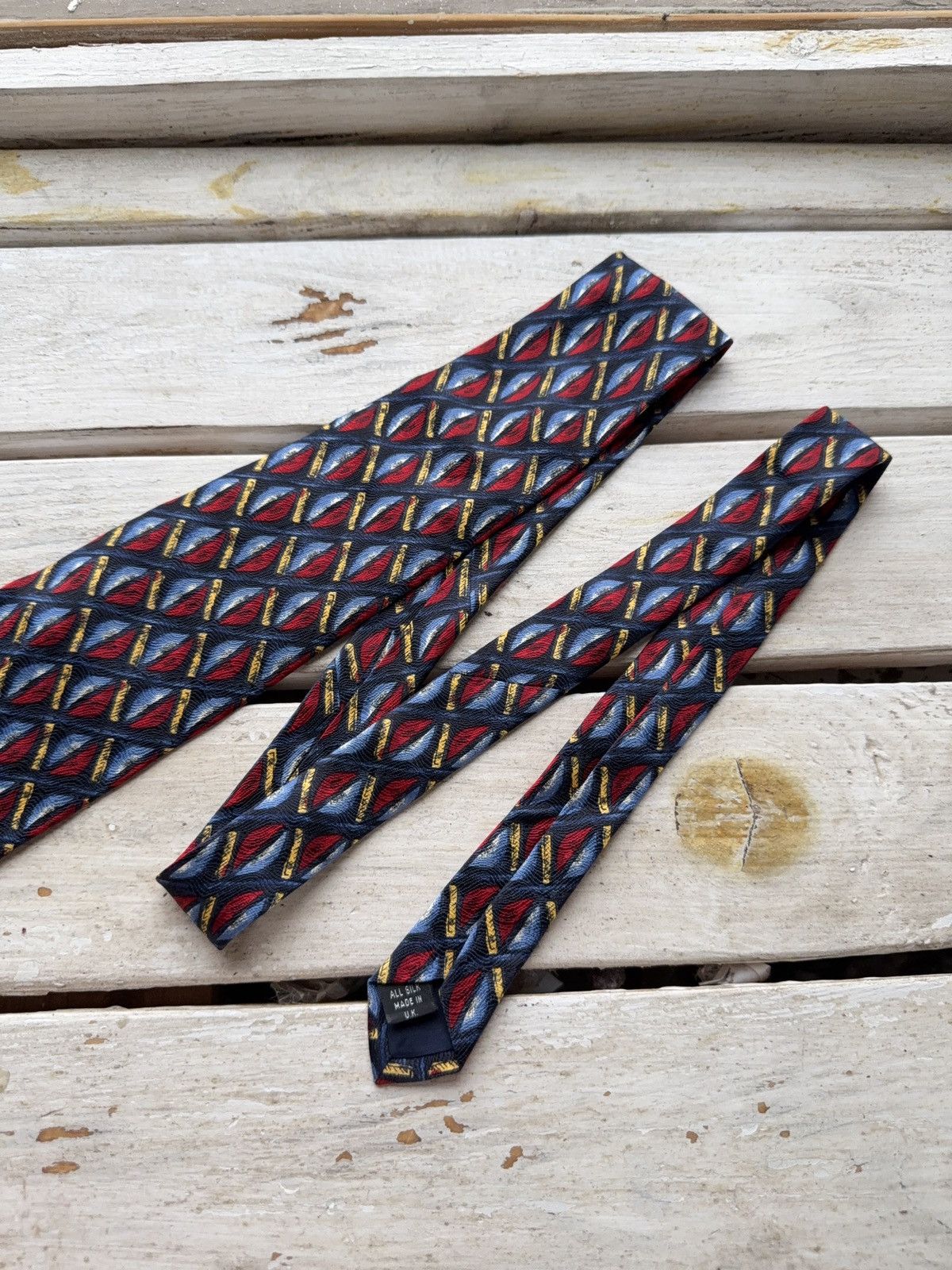Pierre Cardin Vintage Luxury Pierre Cardin Pure Silk Tie Geometric Pattern Size ONE SIZE - 3 Thumbnail