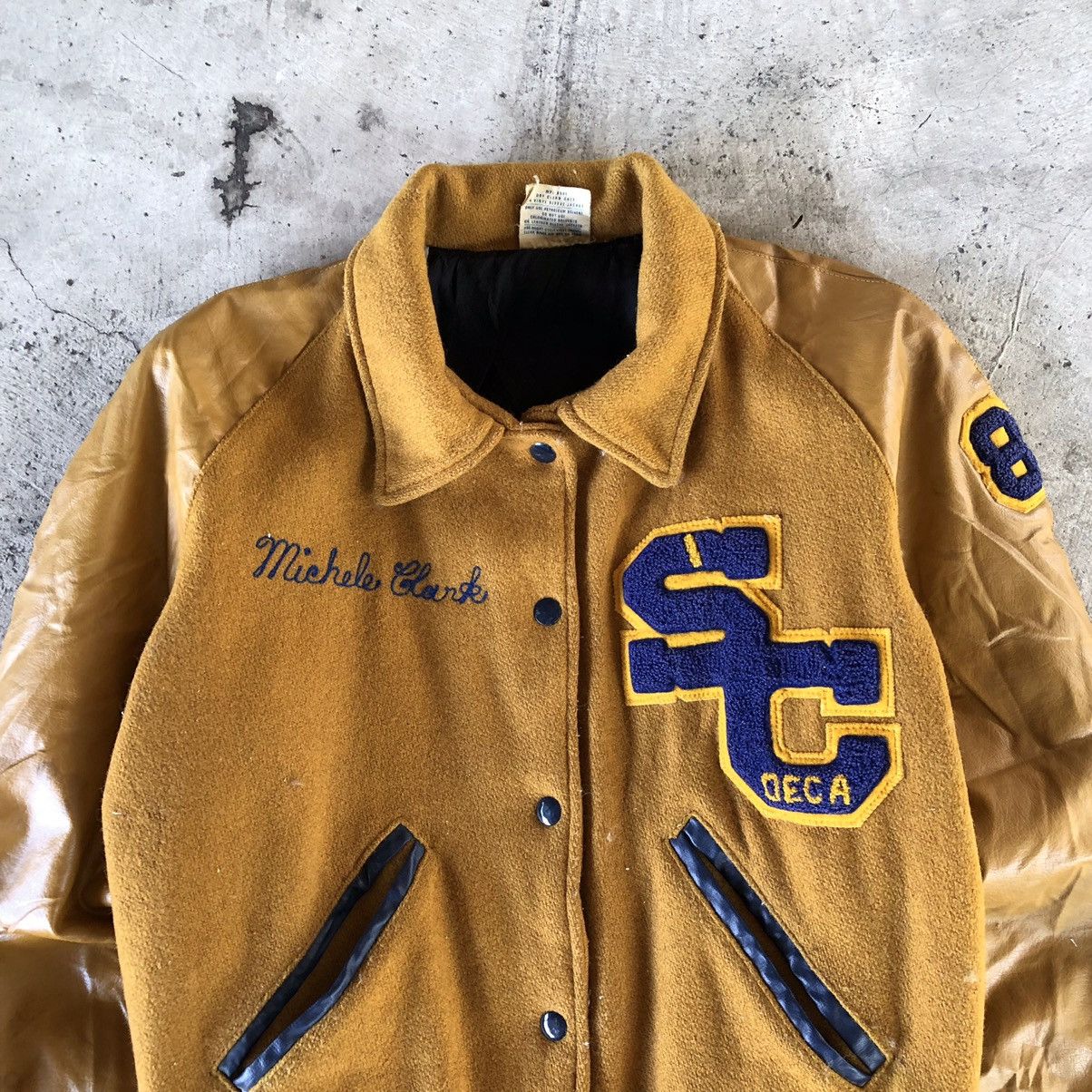 Vintage ADMIRAL SPORTSWEAR Custom Made Leather Varsity Jacket Size US M / EU 48-50 / 2 - 4 Thumbnail