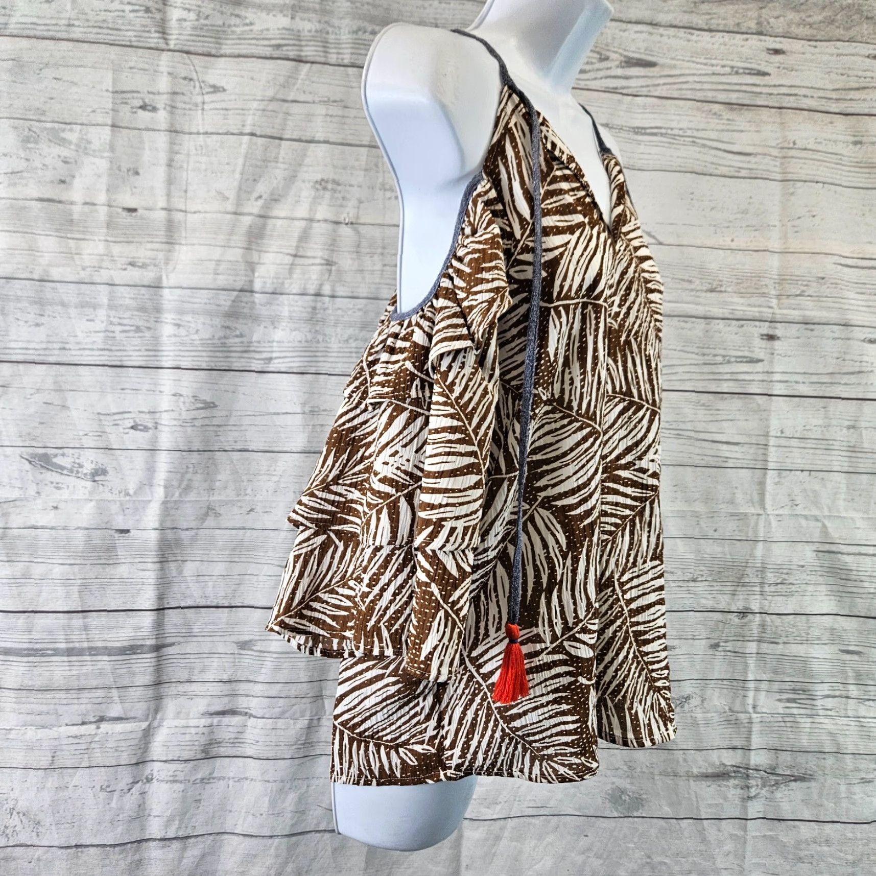 Vintage VINTAGE THML Womens Cold Shoulder Top Sz Small Brown White Tassels Size S / US 4 / IT 40 - 3 Thumbnail