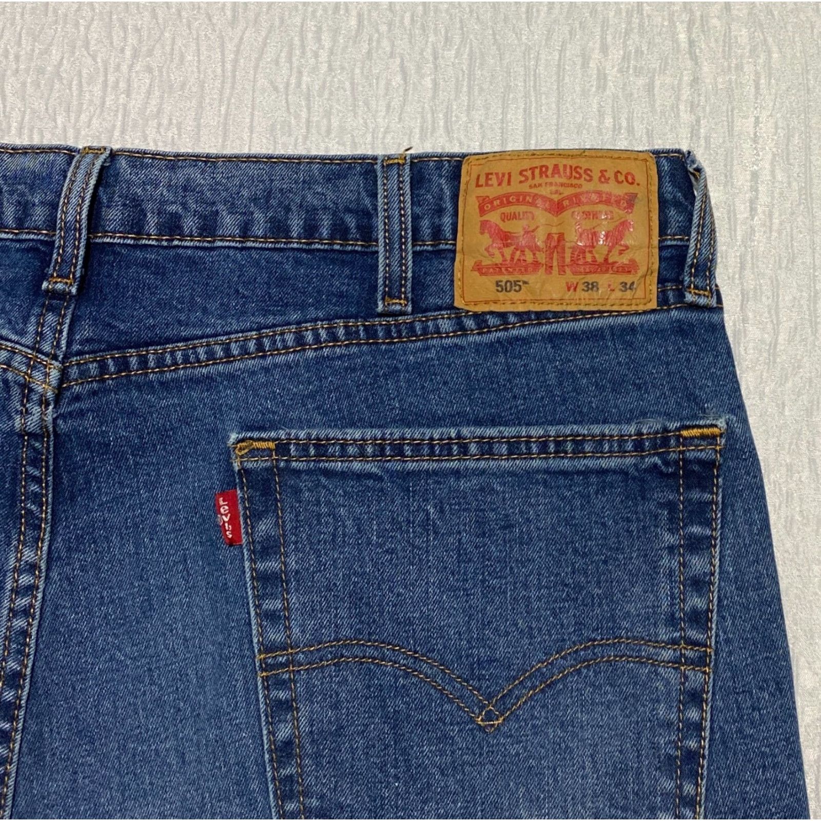 Levi's VINTAGE Levi's 505 Relaxed Fit Mens Jeans Size 38x34 Blue Straight Whiskers - Levi's 500 Series Denim 5-Pocket Mens Jeans Size US 38 / EU 54 - 4 Thumbnail