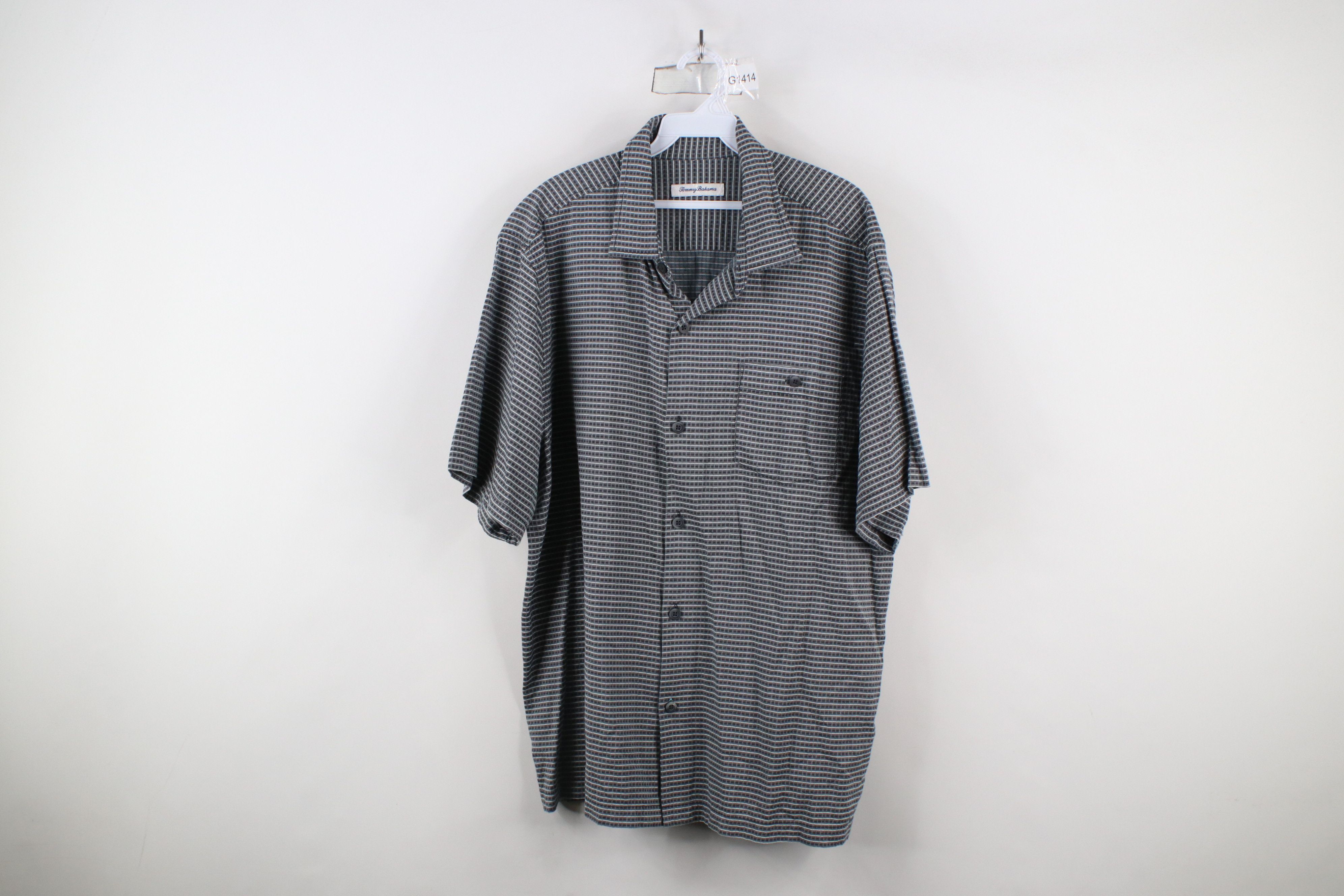 Tommy Bahama × Vintage Vintage Tommy Bahama Geometric Blend Collared Button Shirt Size US XL / EU 56 / 4 - 1 Thumbnail