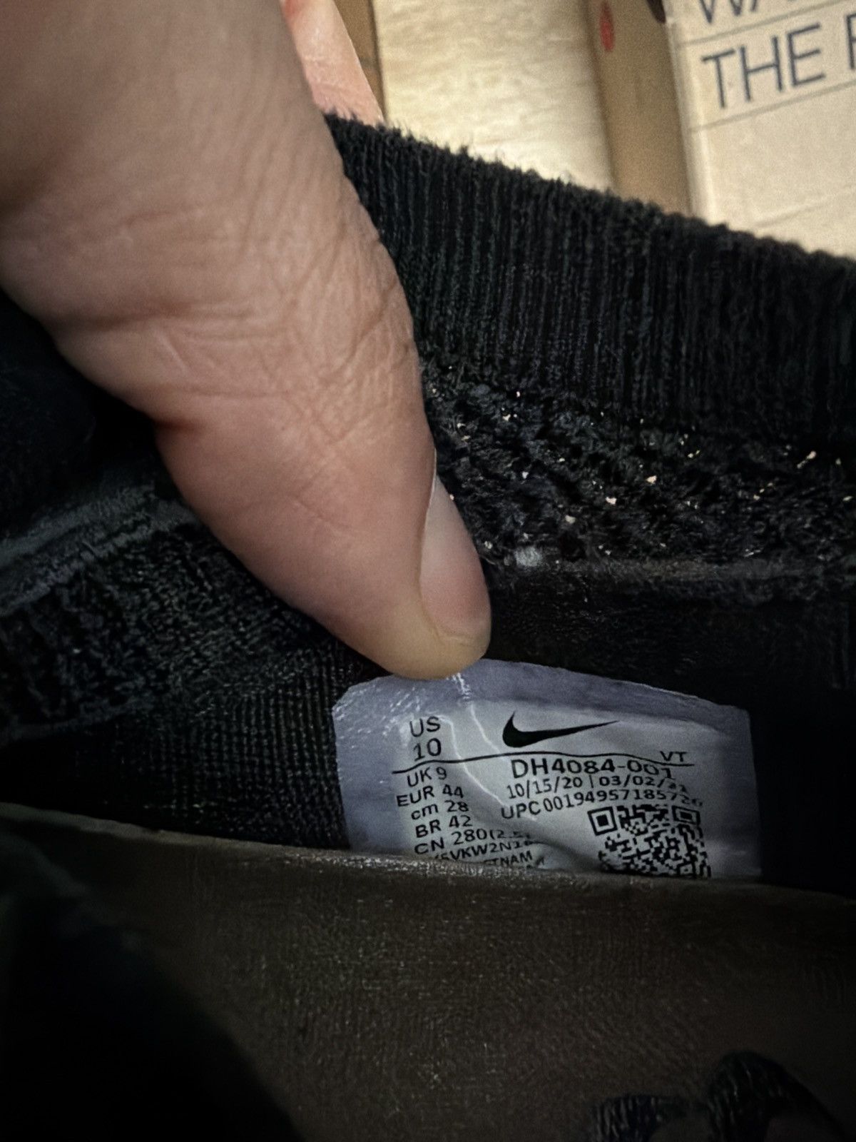 Nike Nike Air VaporMax 2021 Flyknit Triple Black Size US 10 / EU 43 - 4 Thumbnail