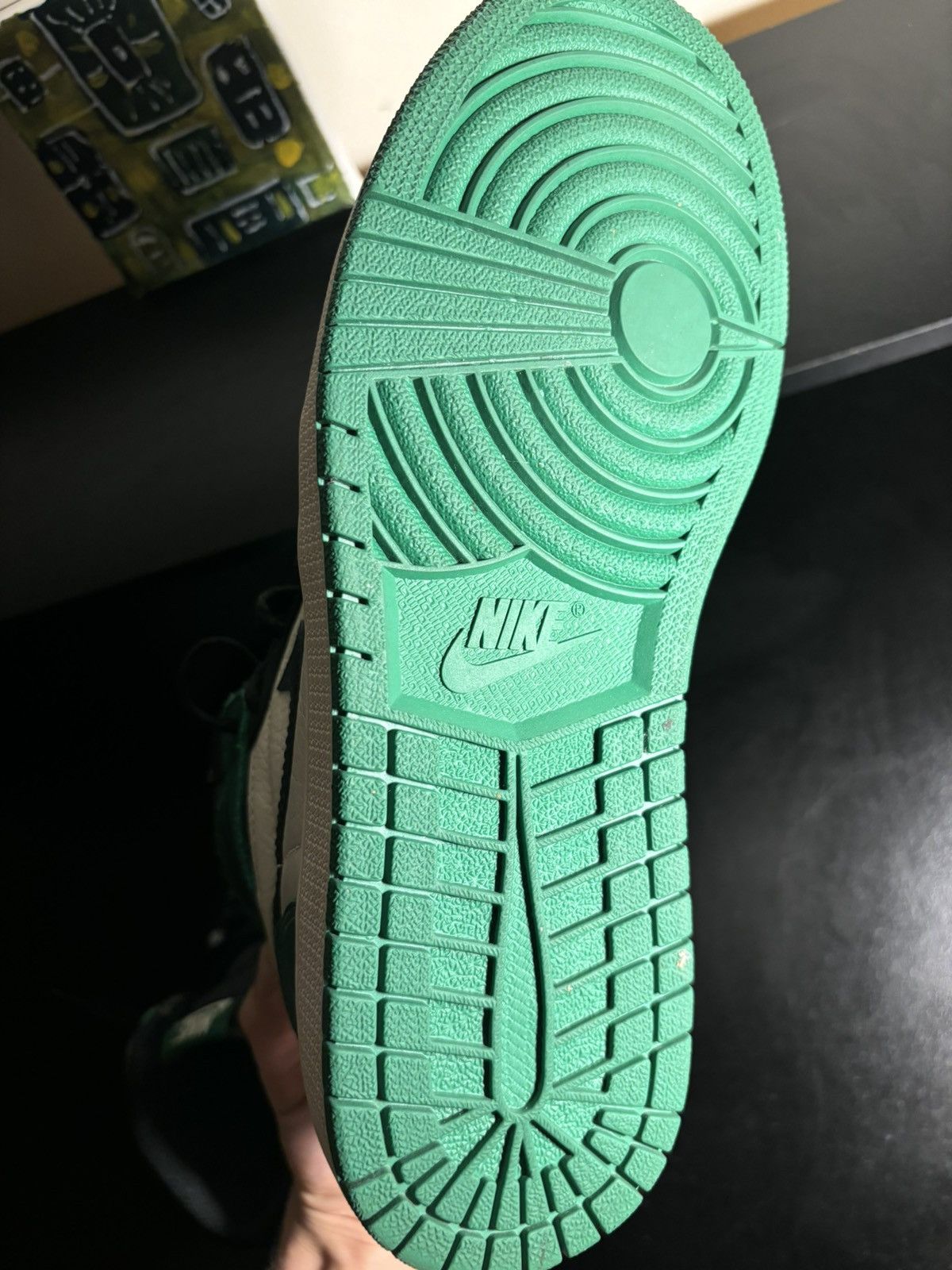 Jordan Brand Air Jordan 1 Retro High OG Pine Green ‘18 (1.0) Size US 9 / EU 42 - 23 Thumbnail