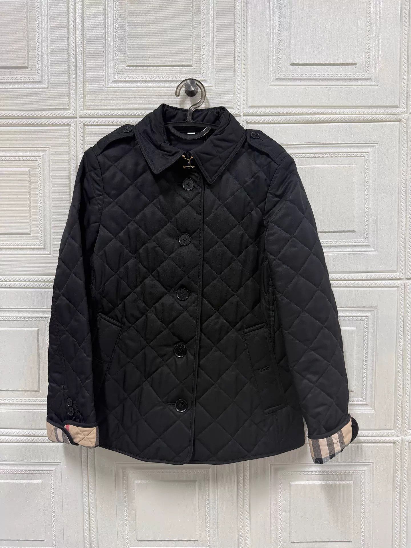 Burberry Burberry solid cotton puffer jacket M Size M / US 6-8 / IT 42-44 - 1 Thumbnail