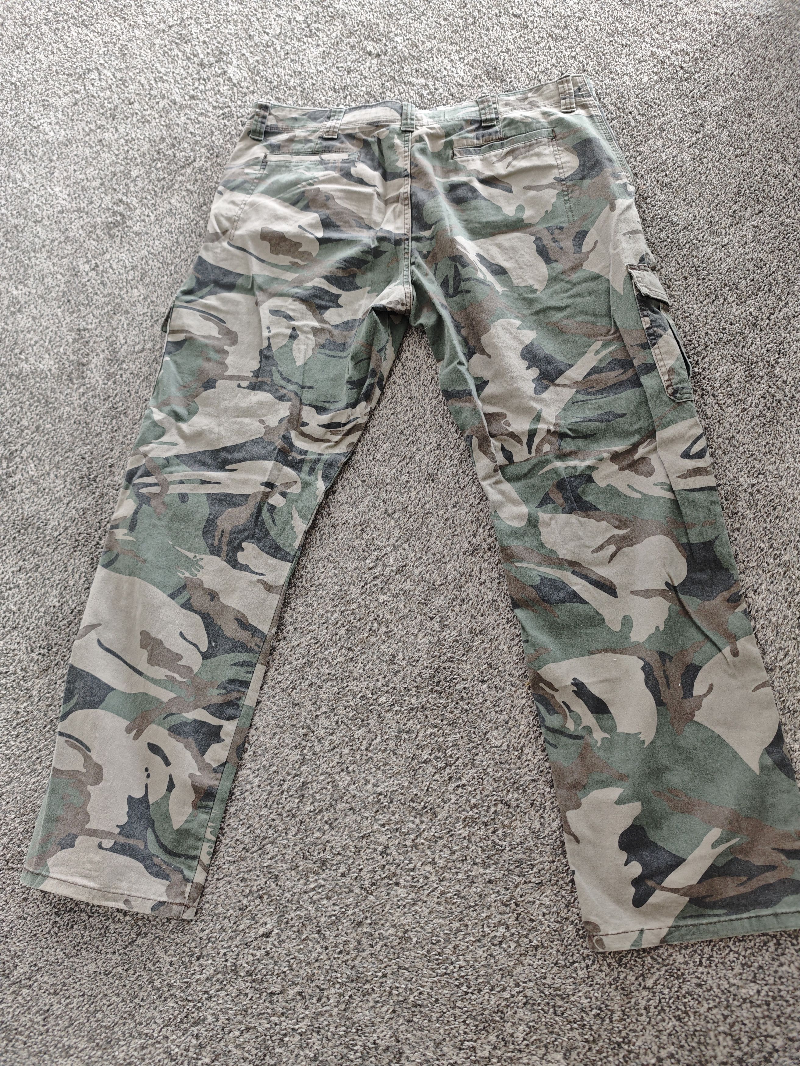 Wrangler wrangler vintage 90s camo cargo pants, skater Size US 40 / EU 56 - 1 Thumbnail