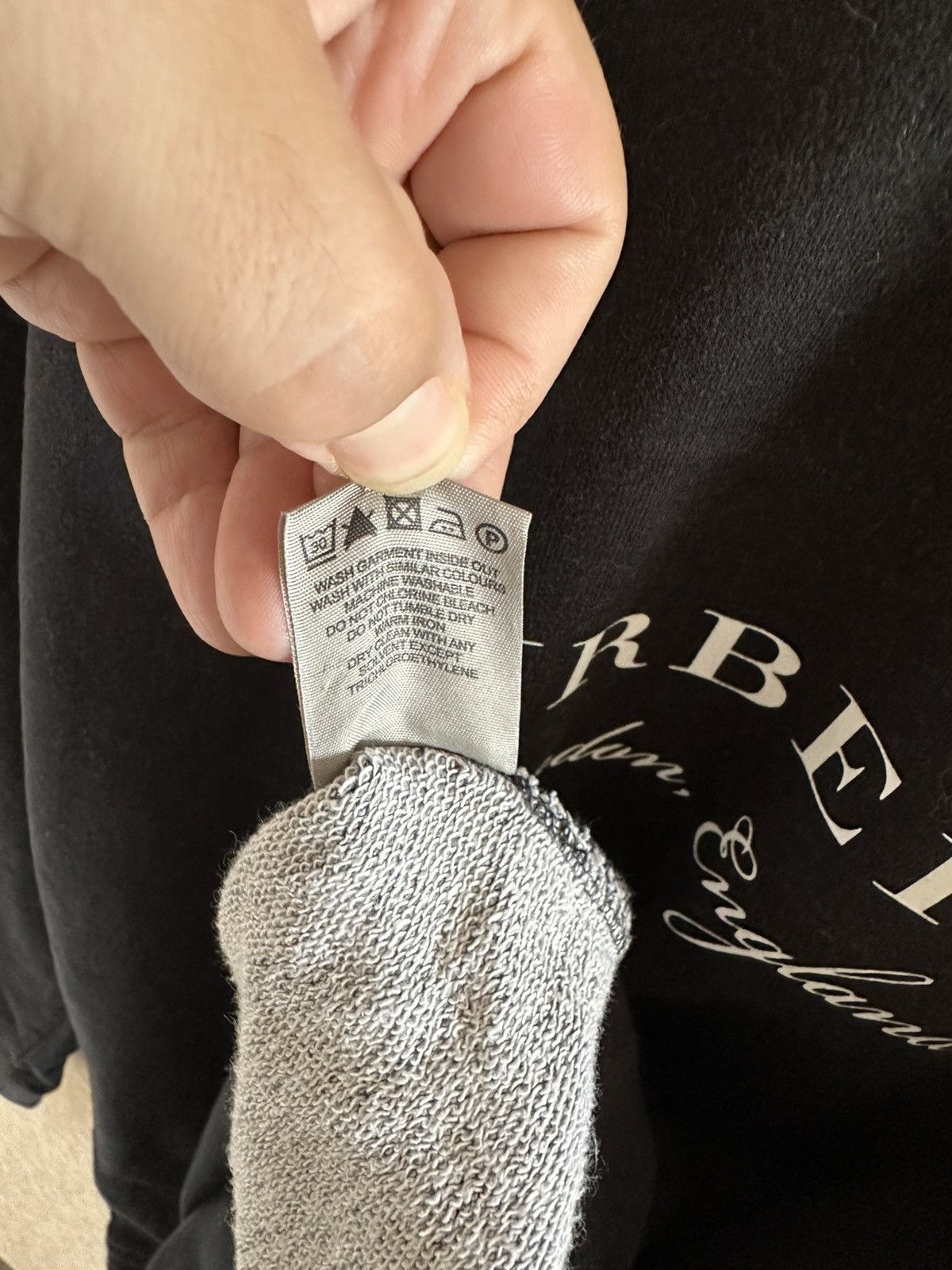 Burberry Burberry sweatshirt size L Size US L / EU 52-54 / 3 - 7 Thumbnail