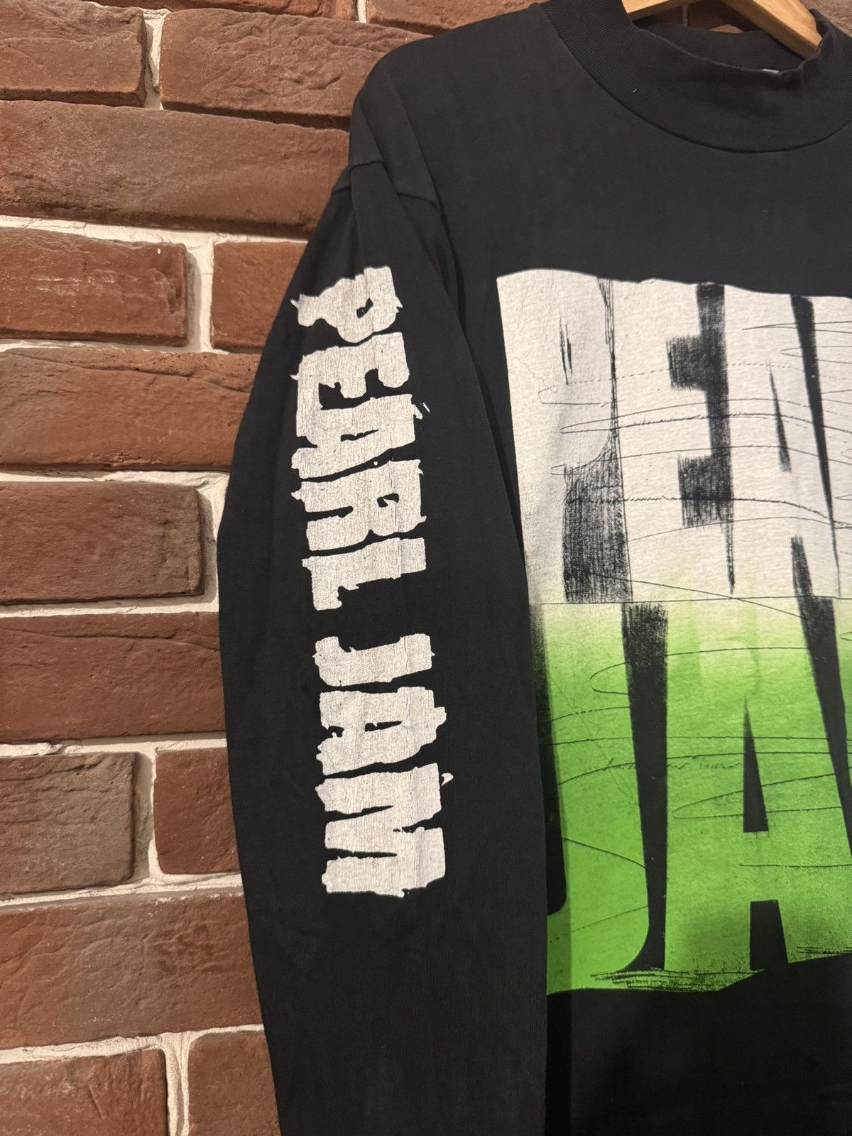 Band Tees Vintage 90s Rare Pearl Jam Yield L Grunge Band T Shirt Hype Size US L / EU 52-54 / 3 - 5 Thumbnail