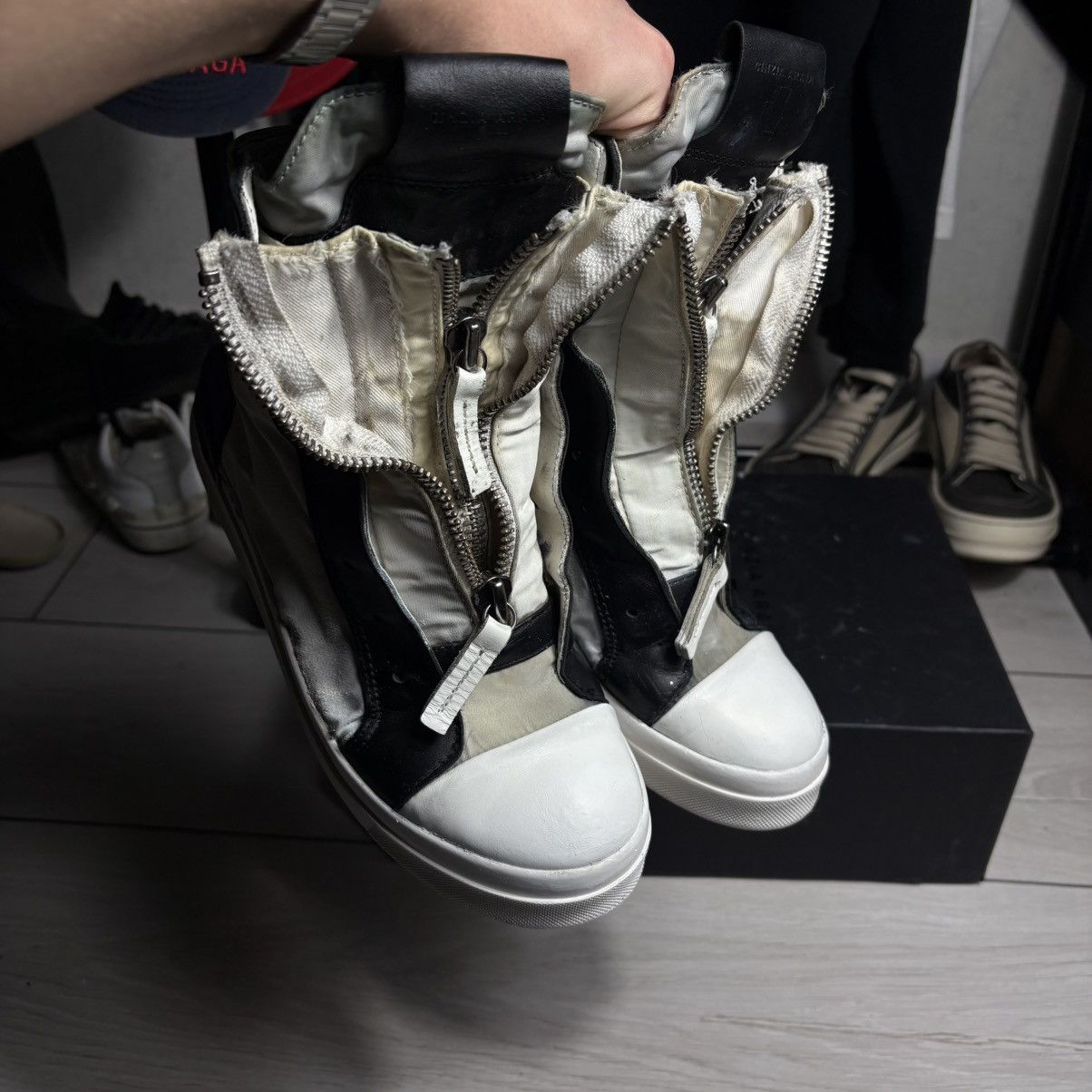 靴 CINZIA ARAIA asap cut miracle sandals Cinzia Araia | Grailed