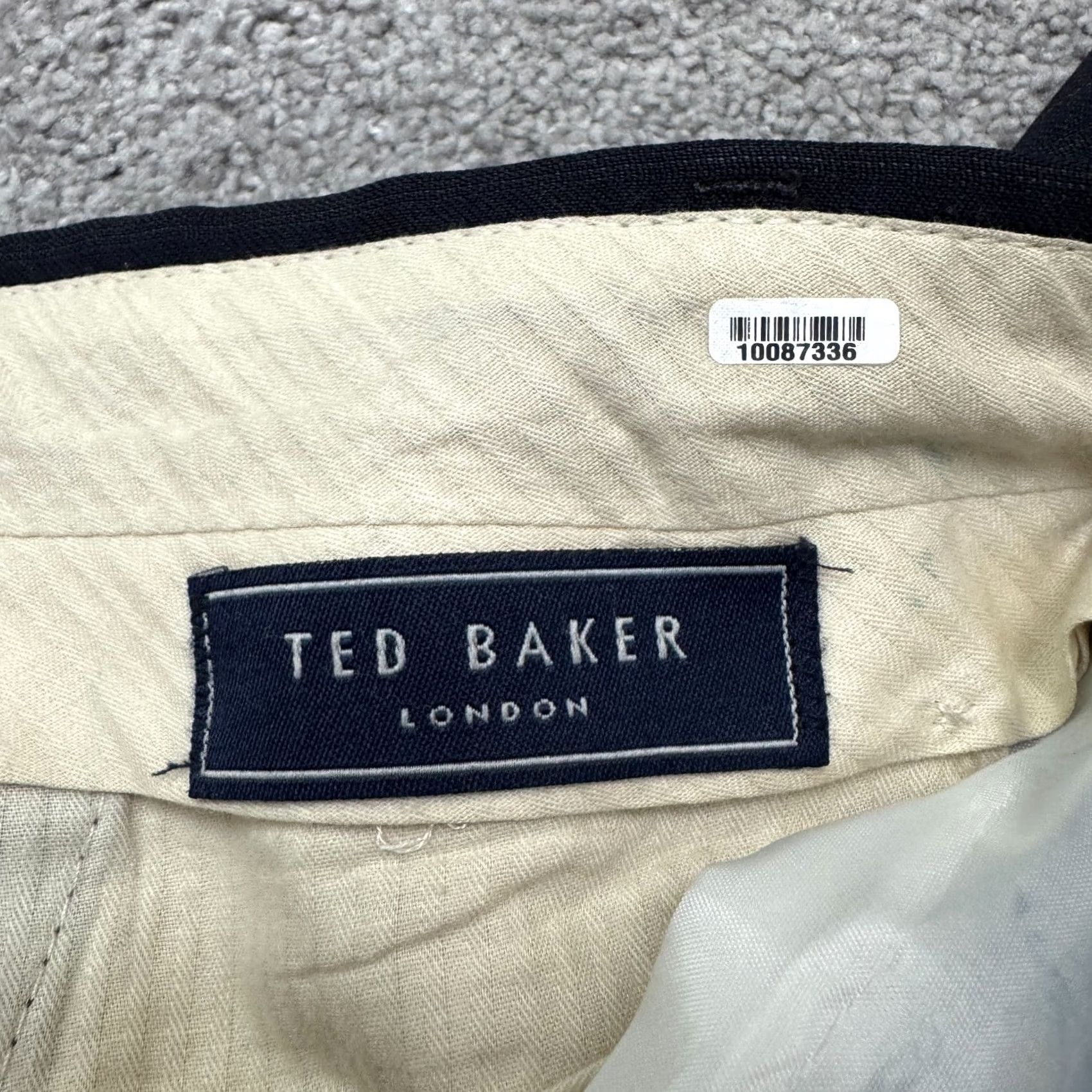 Ted Baker VINTAGE: No Ted Baker London Pinstriped Wool Dress Pants Mens 42x30 Navy Blue Pleated Front Size US 42 / EU 58 - 7 Thumbnail