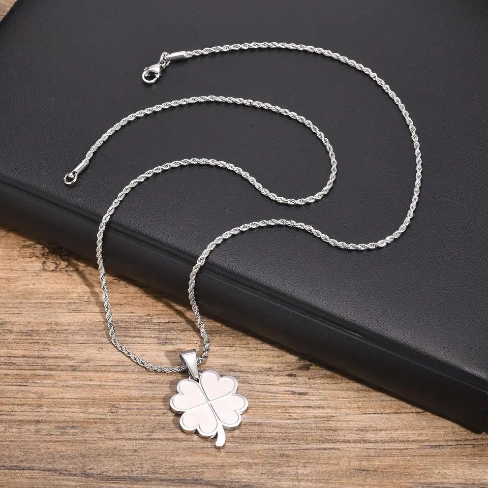 Other Lucky Leaf Necklaces Size ONE SIZE - 2 Thumbnail