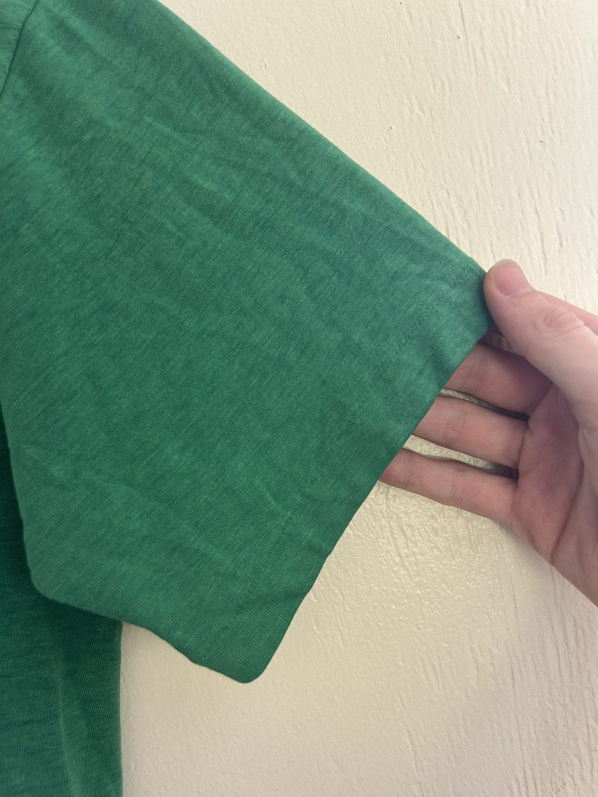 Vintage Vintage 80s Green Bank Inn Green Graphic T-shirt Size US M / EU 48-50 / 2 - 6 Thumbnail
