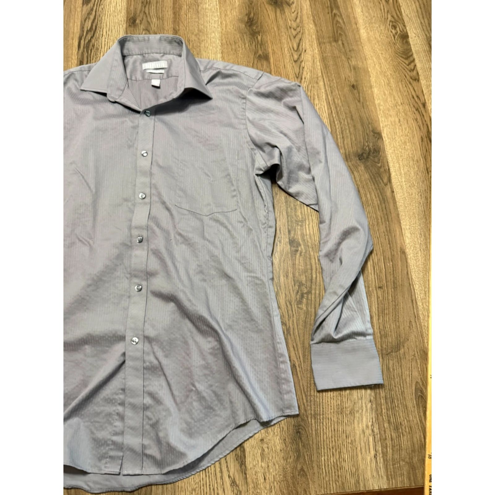 Van Heusen Van Heusen Shirt Mens Size 15.5 34/35 Grey Long Sleeve Button Up Fitted Regular Clothing Shirt Size US L / EU 52-54 / 3 - 4 Thumbnail