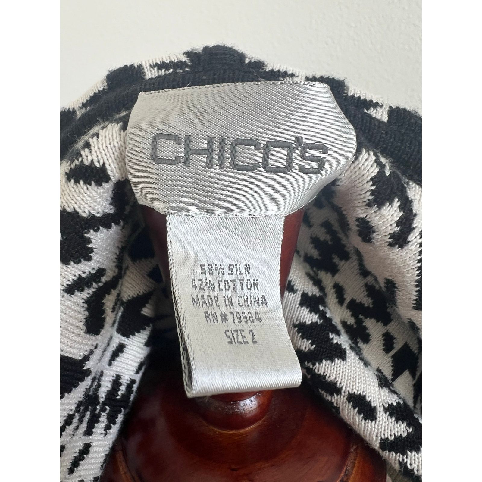 Chicos Chico’s Full Zip Long Sleeve Hooded Sweater SZ 2 (US LARGE) Size L / US 10 / IT 46 - 6 Thumbnail