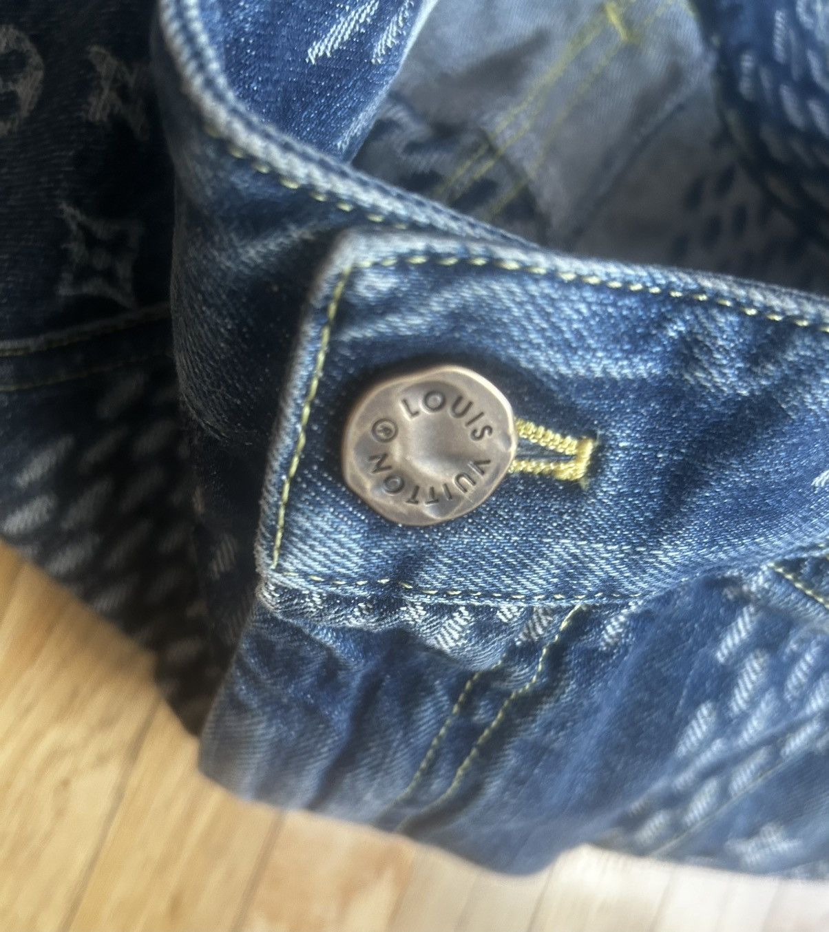 Louis Vuitton Louis Vuitton x Nigo Giant Damier Waves MNGM Denim Pants Size US 34 / EU 50 - 6 Thumbnail