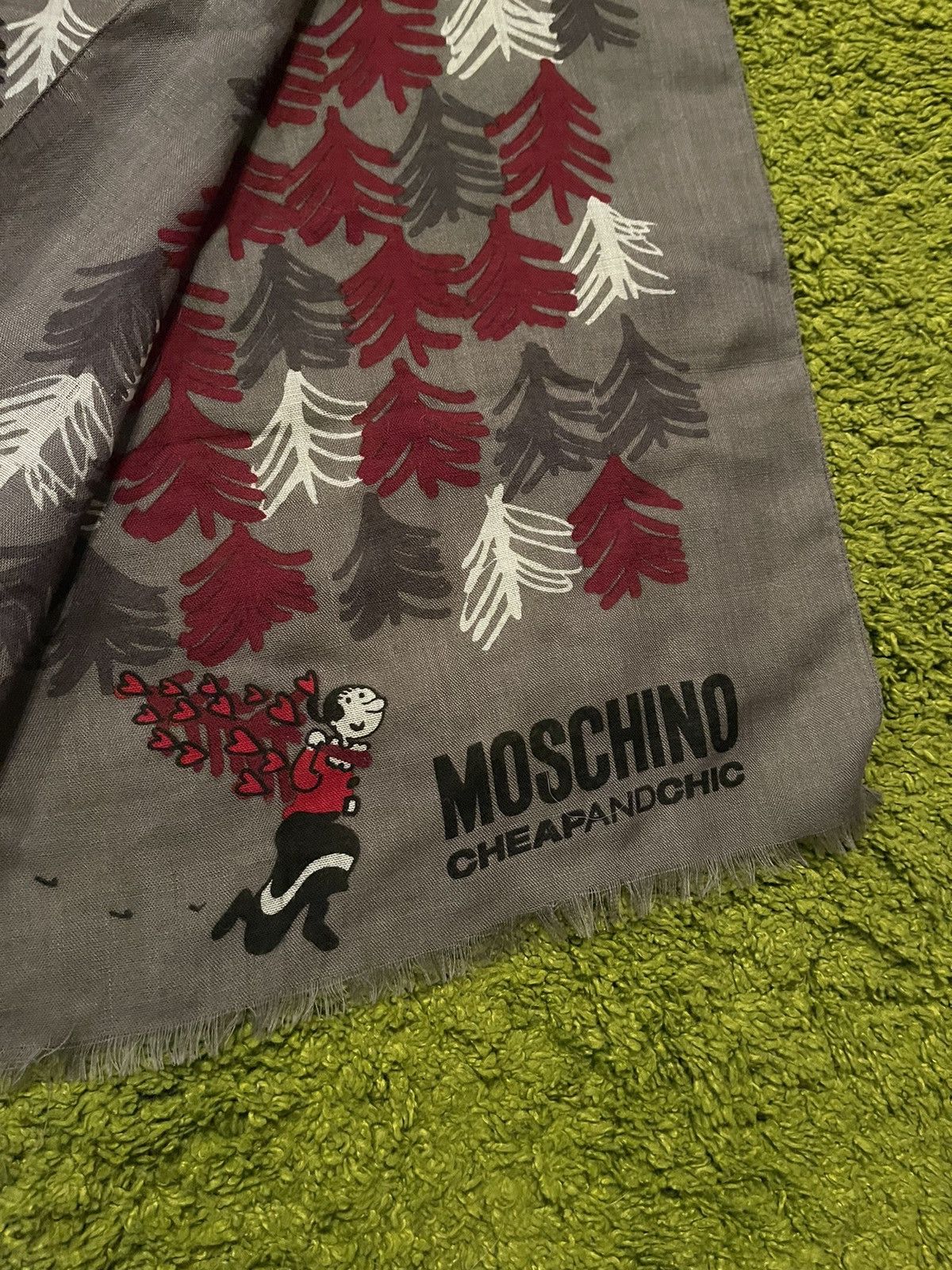 Boutique Moschino × Love Moschino × Moschino 🎄 Moschino 100% wool Christmas pattern scarf Size ONE SIZE - 5 Thumbnail