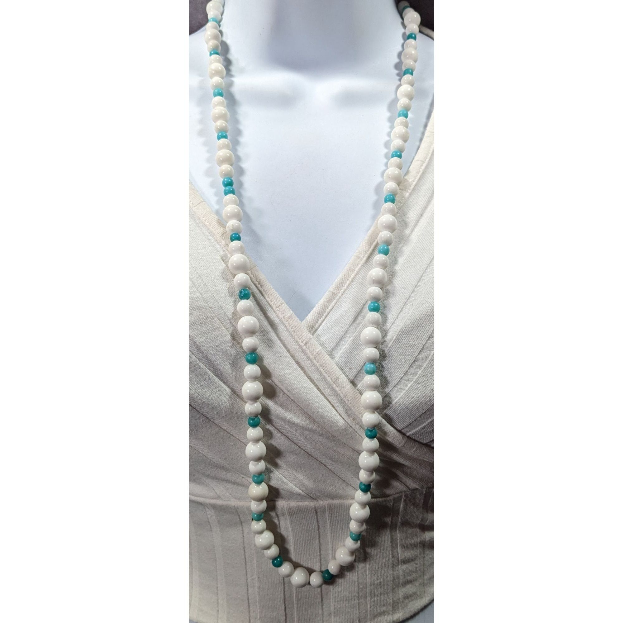 Other Vintage White And Blue Glass/Stone Beaded Necklace Size ONE SIZE - 7 Thumbnail