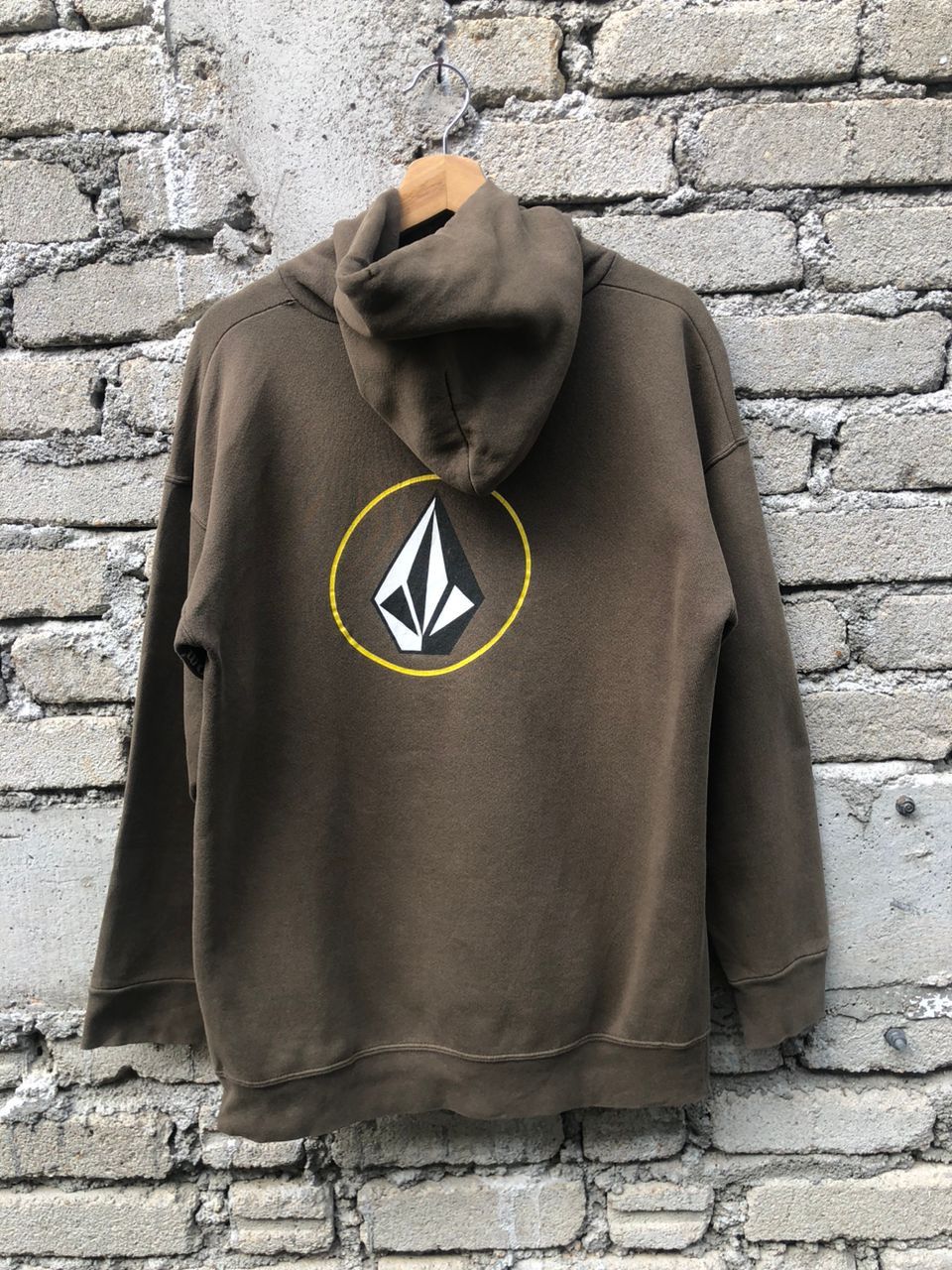 Volcom Vintage 90s Volcom Hoodie Fullover Center Logo Back Hit Size US M / EU 48-50 / 2 - 2 Thumbnail