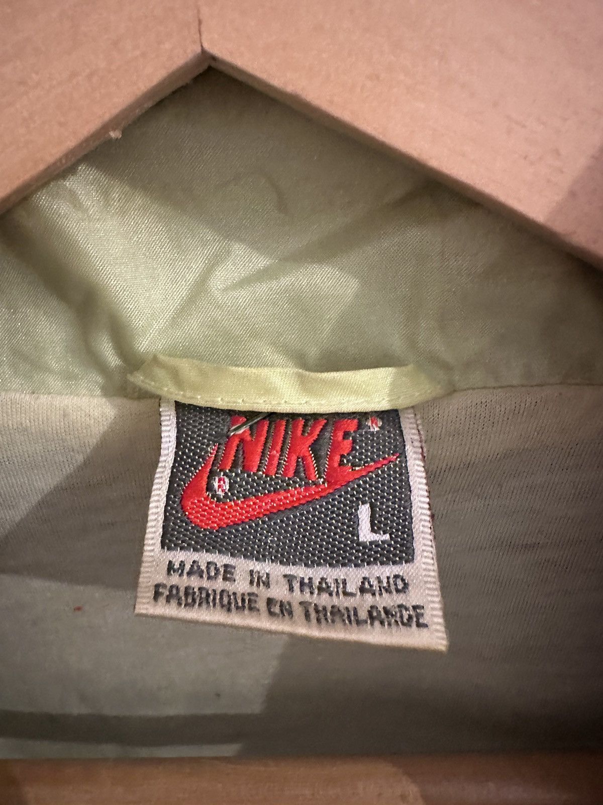Nike Nike Air Jacke Windbreaker Size L Retro Vintage Track Size US L / EU 52-54 / 3 - 8 Thumbnail