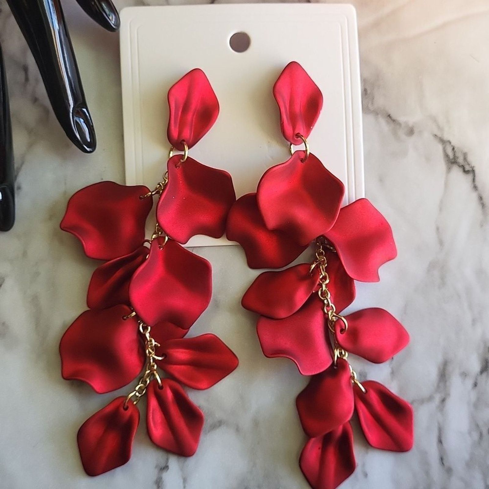 The Unbranded Brand Rose Petal Long Earrings Red Color Size ONE SIZE - 9 Thumbnail