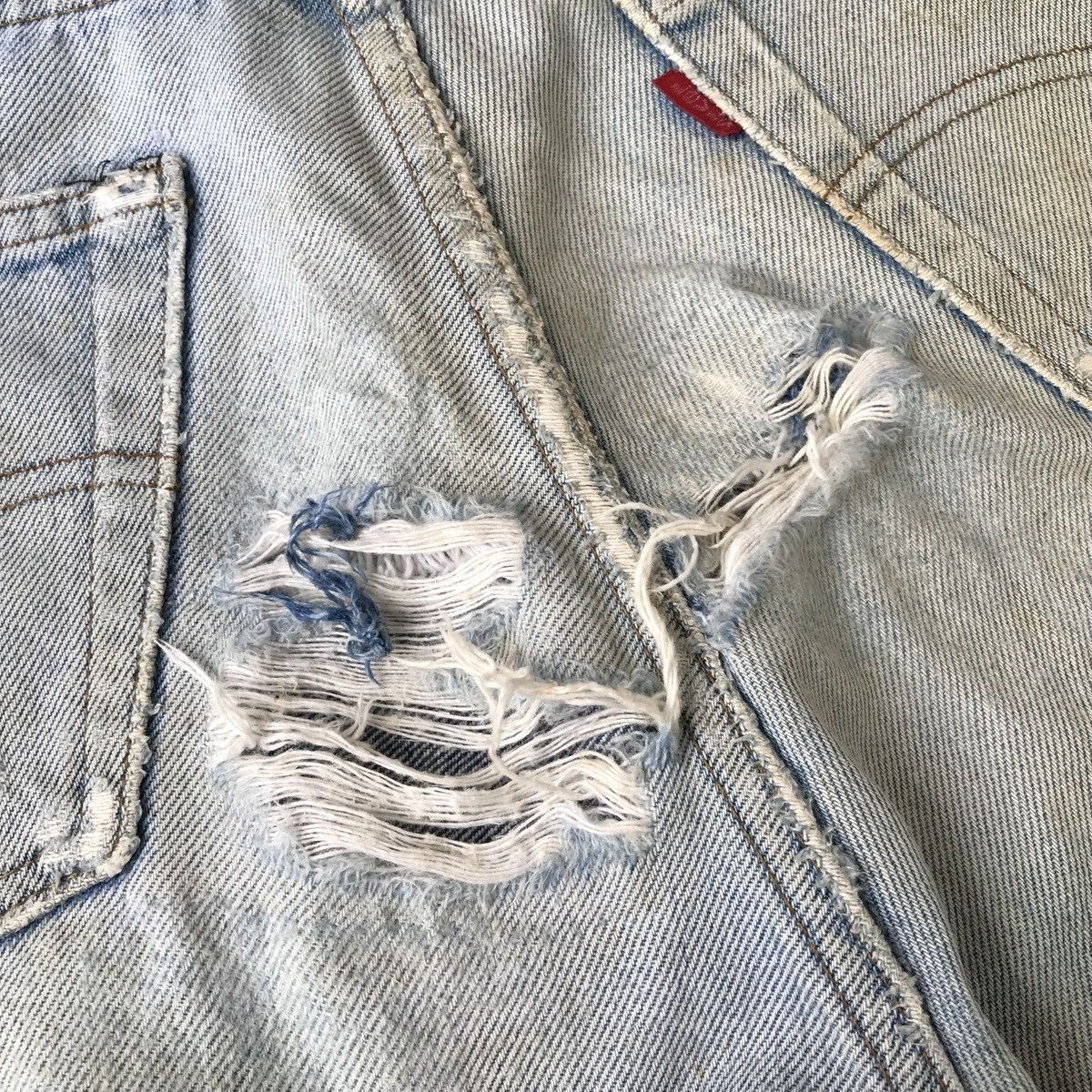 Levi's Levi’s Strauss 501 Vintage 80s USA Distressed Selvedge Denim Size US 32 / EU 48 - 11 Thumbnail