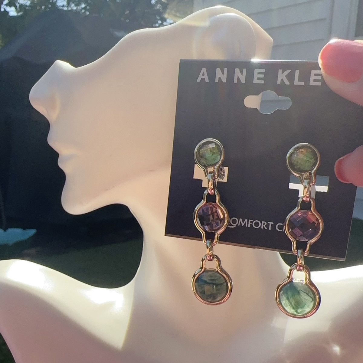 Anne Klein × Designer Anne Klein gold tone natural stone pink green drops earrings Size ONE SIZE - 1 Thumbnail