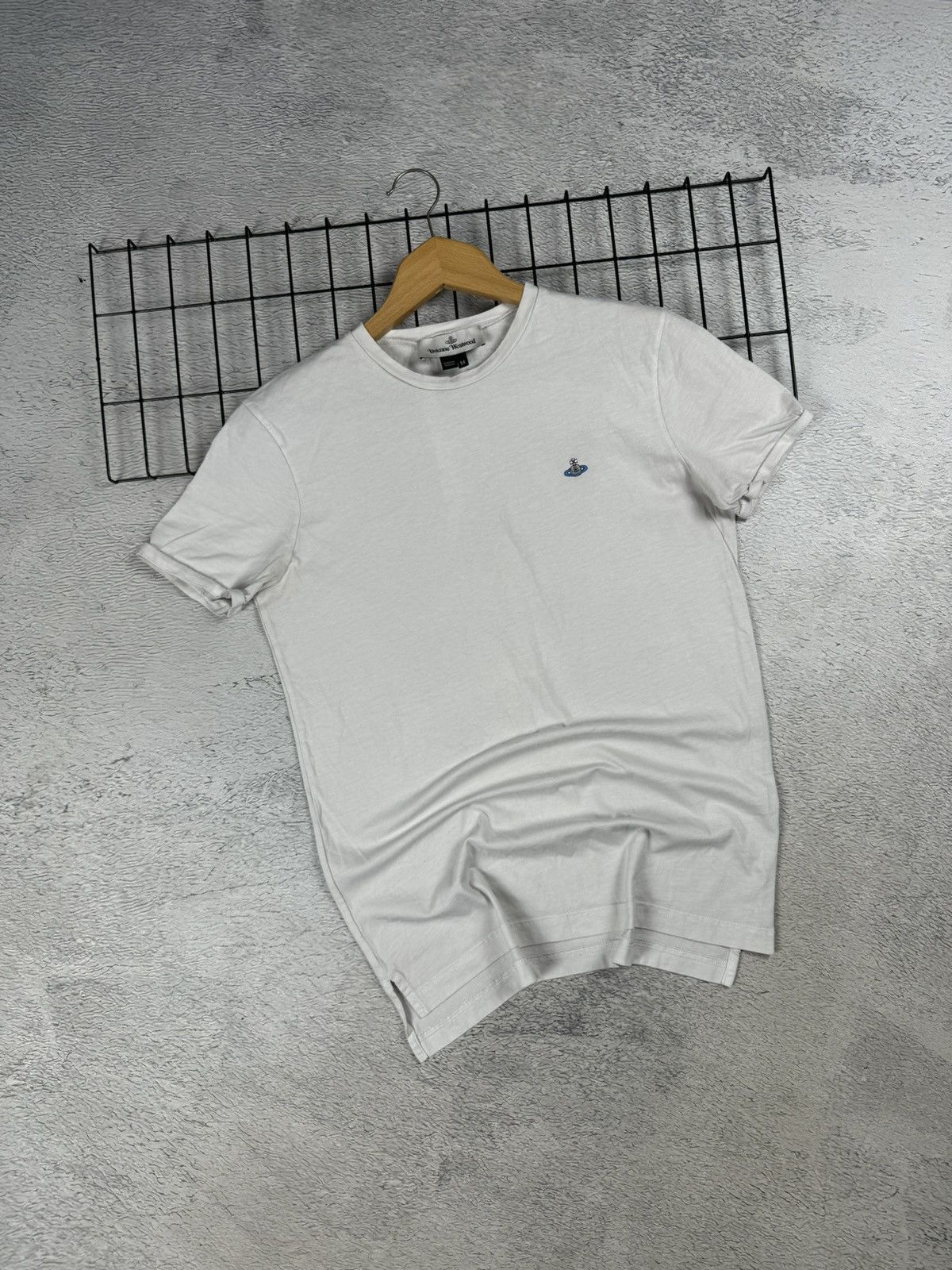 Vintage × Vivienne Westwood Vintage Vivienne Westwood Logos White Tee Oldmoney S size Size US S / EU 44-46 / 1 - 1 Thumbnail
