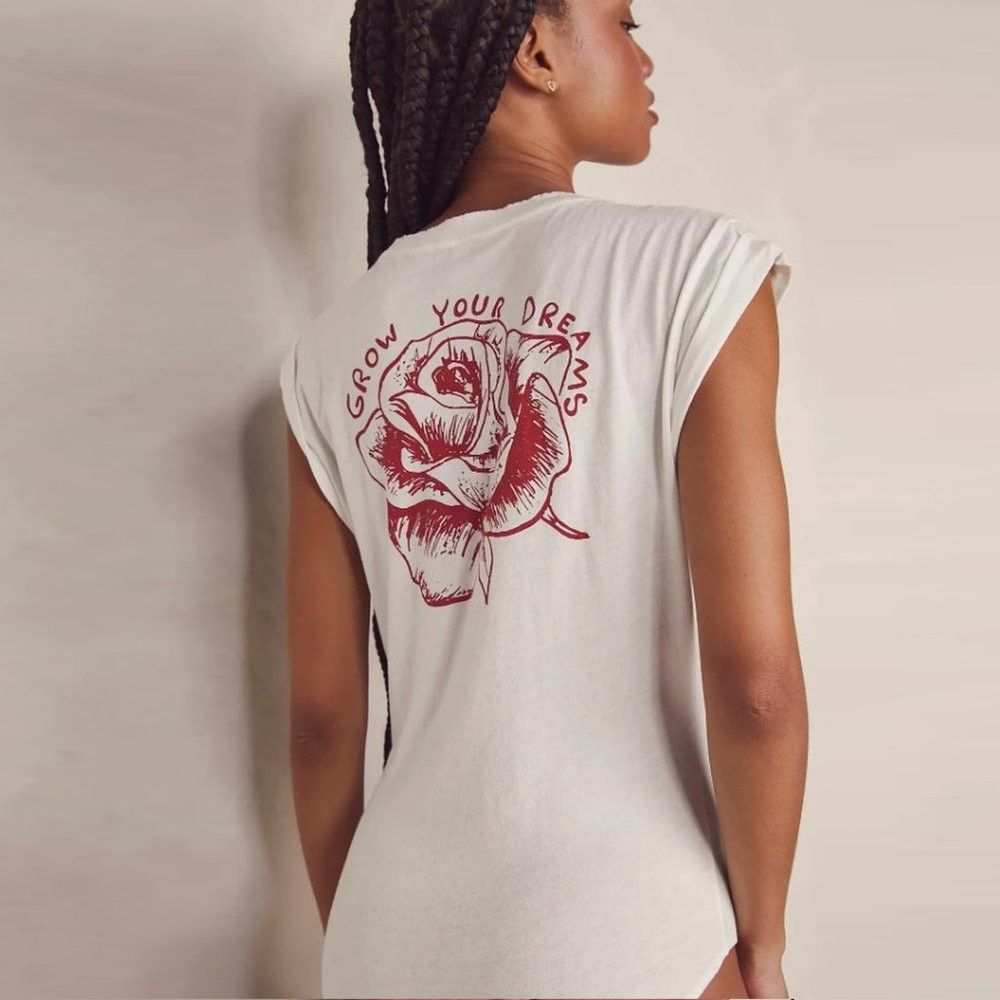 Free People NWT New $78 Free People Go-To Graphic White Bodysuit Size M Size M / US 6-8 / IT 42-44 - 2 Thumbnail