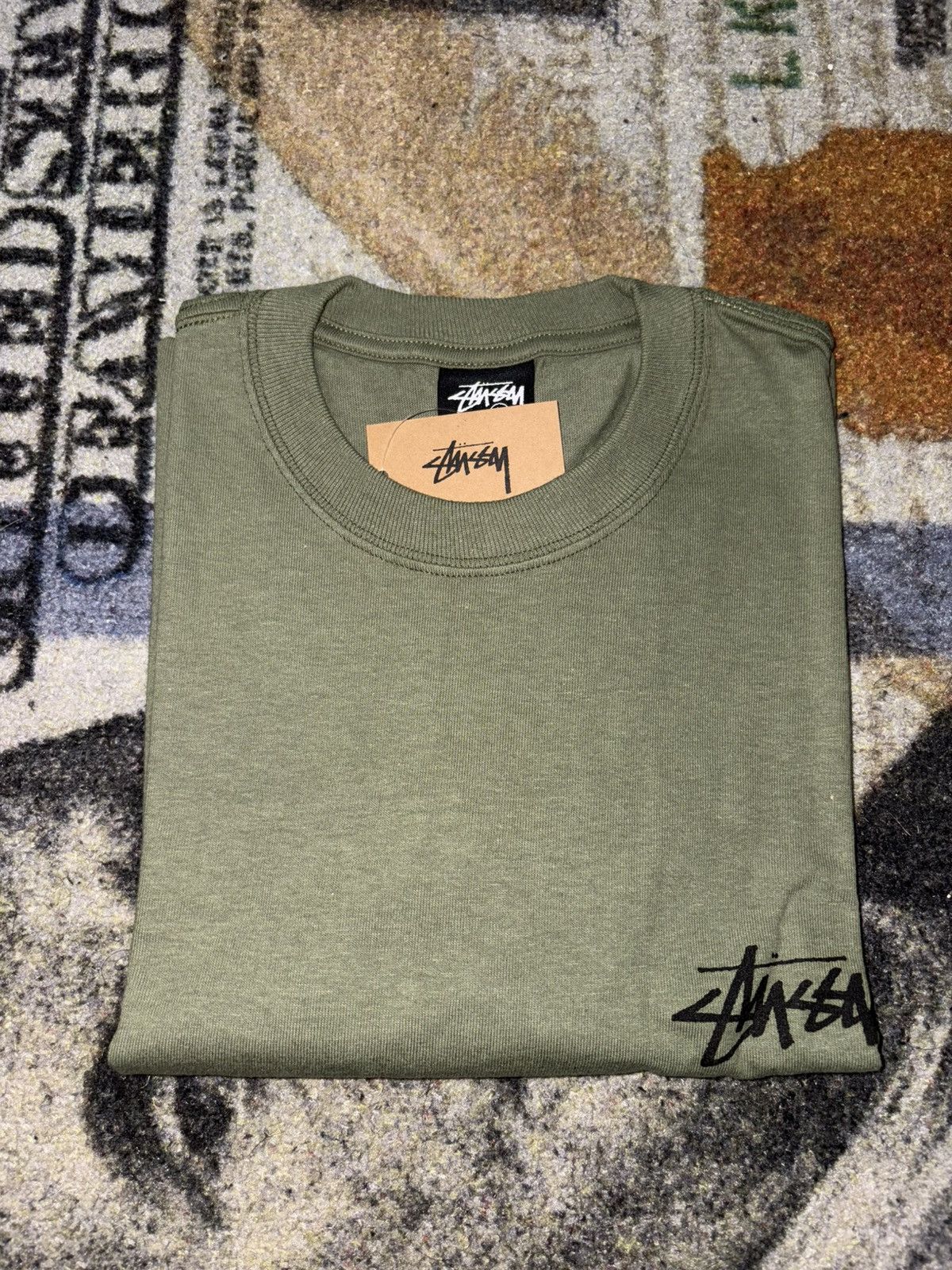 【Stussy】 Stock Dog T-Shirt Olive ★人気 Stock Dog Tee – Olive | Tees | Stüssy