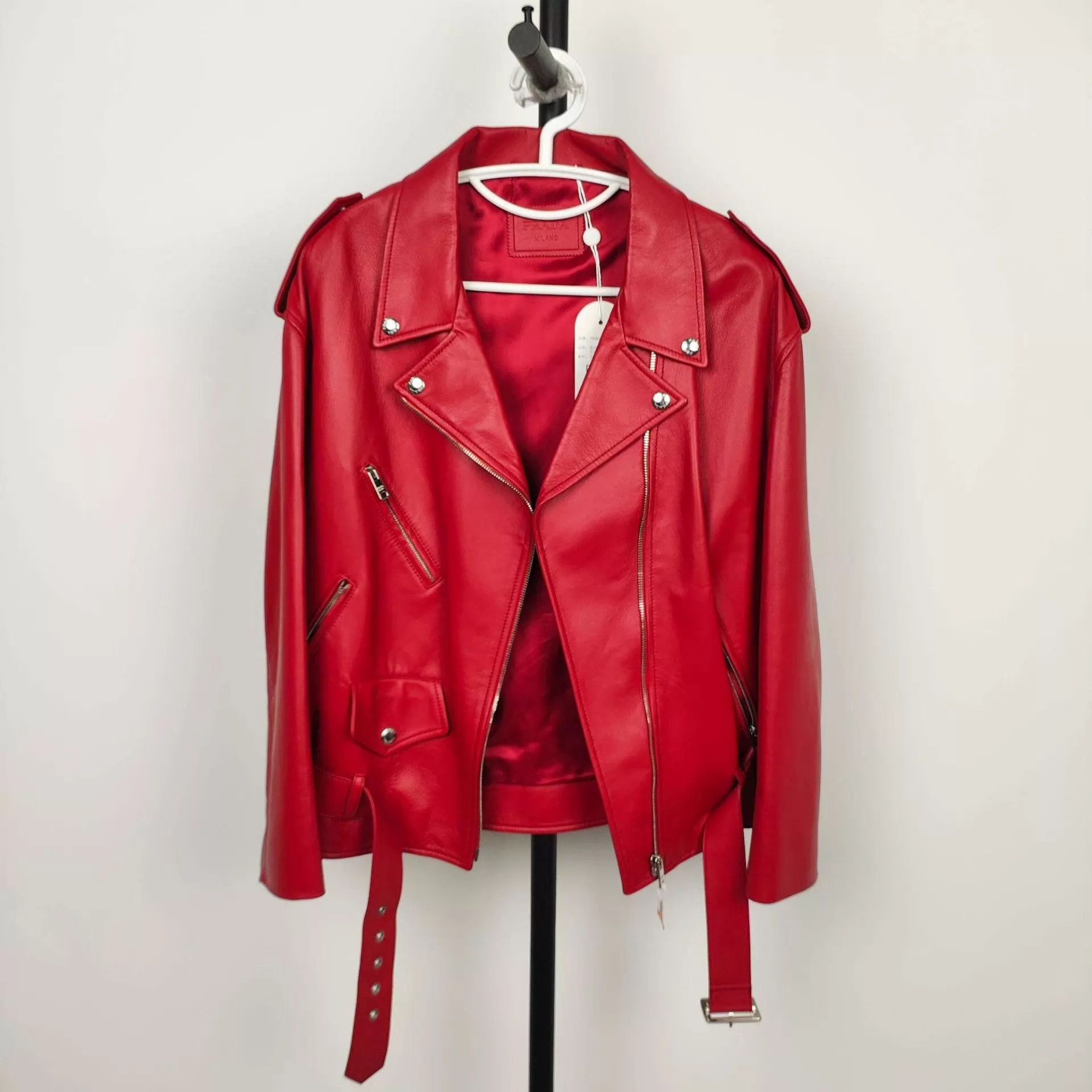Prada Prada cowhide red moto jacket size 160 95 new Size XS / US 0-2 / IT 36-38 - 1 Thumbnail